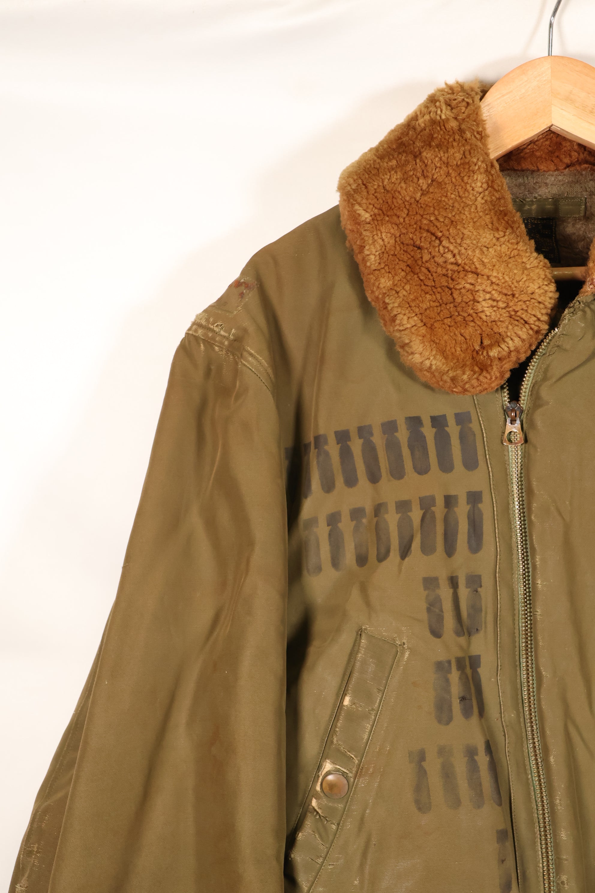 1940年代　サイズ 42　WWII　アメリカ陸軍航空隊　B-15　フライトジャケット　カレンダー加工生地　中古品