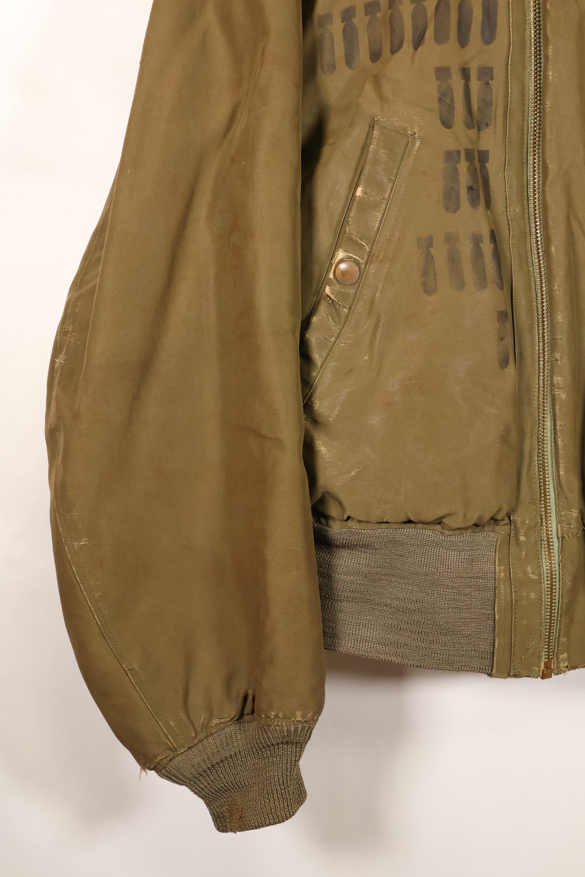 1940年代　サイズ 42　WWII　アメリカ陸軍航空隊　B-15　フライトジャケット　カレンダー加工生地　中古品