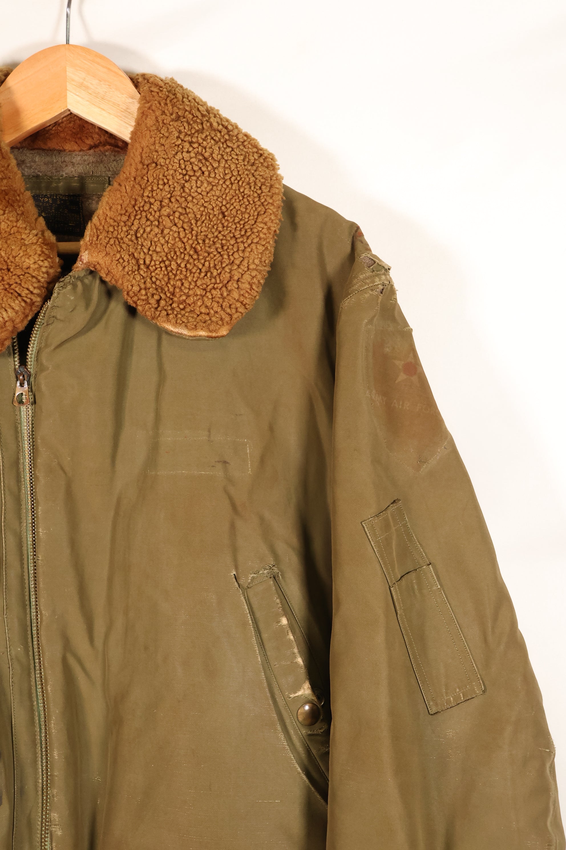 1940年代　サイズ 42　WWII　アメリカ陸軍航空隊　B-15　フライトジャケット　カレンダー加工生地　中古品