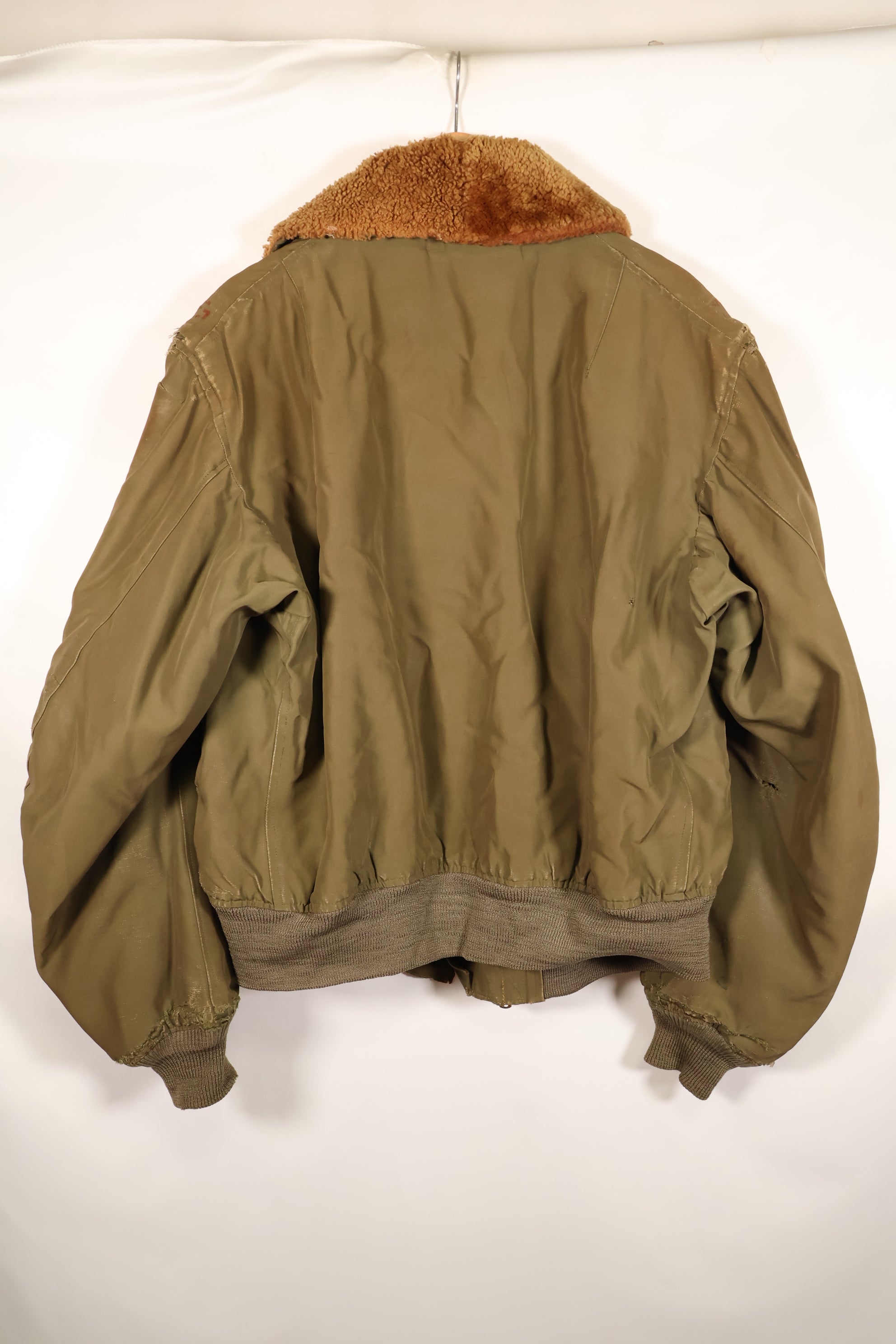 1940年代　サイズ 42　WWII　アメリカ陸軍航空隊　B-15　フライトジャケット　カレンダー加工生地　中古品