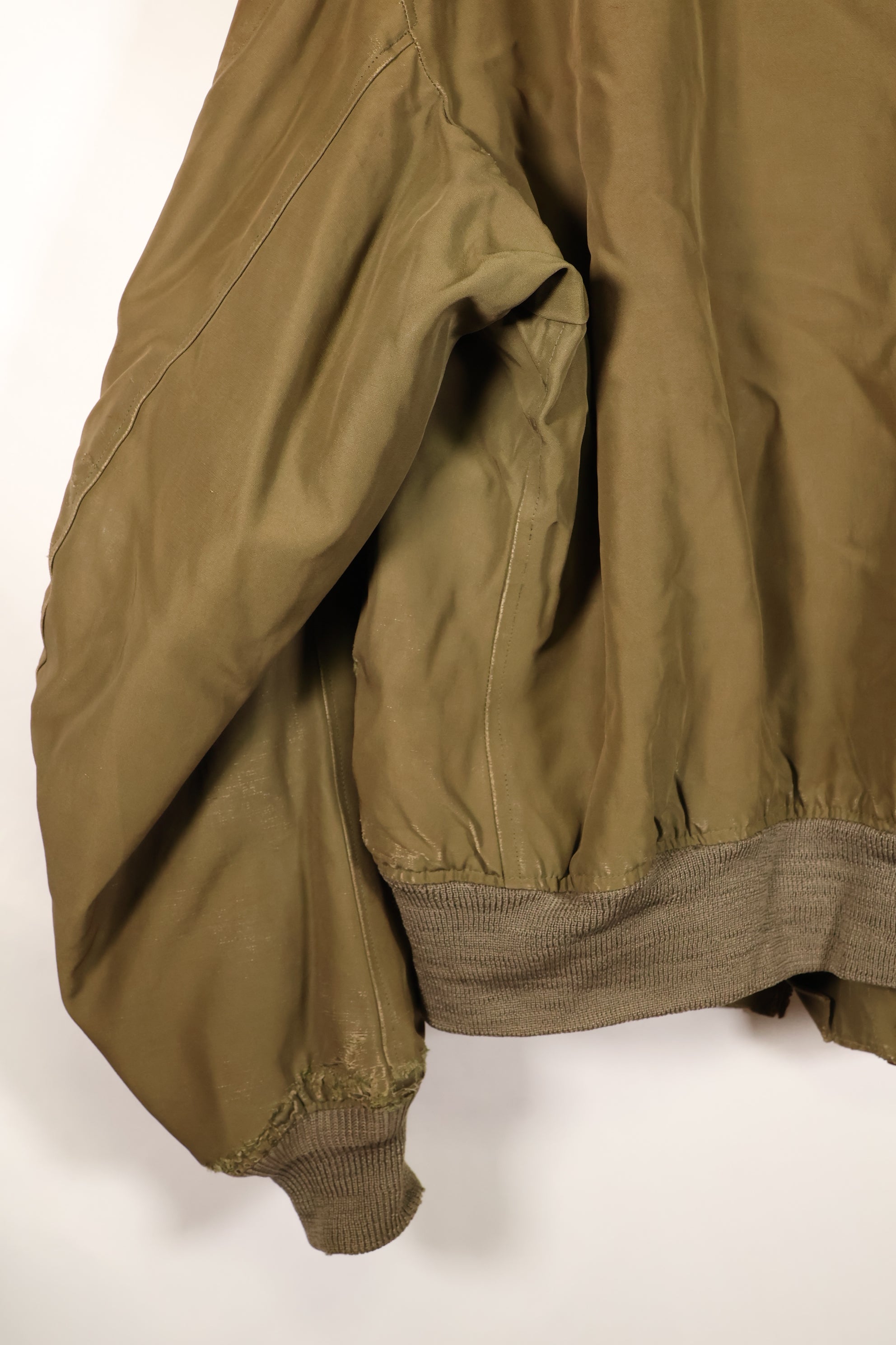 1940年代　サイズ 42　WWII　アメリカ陸軍航空隊　B-15　フライトジャケット　カレンダー加工生地　中古品