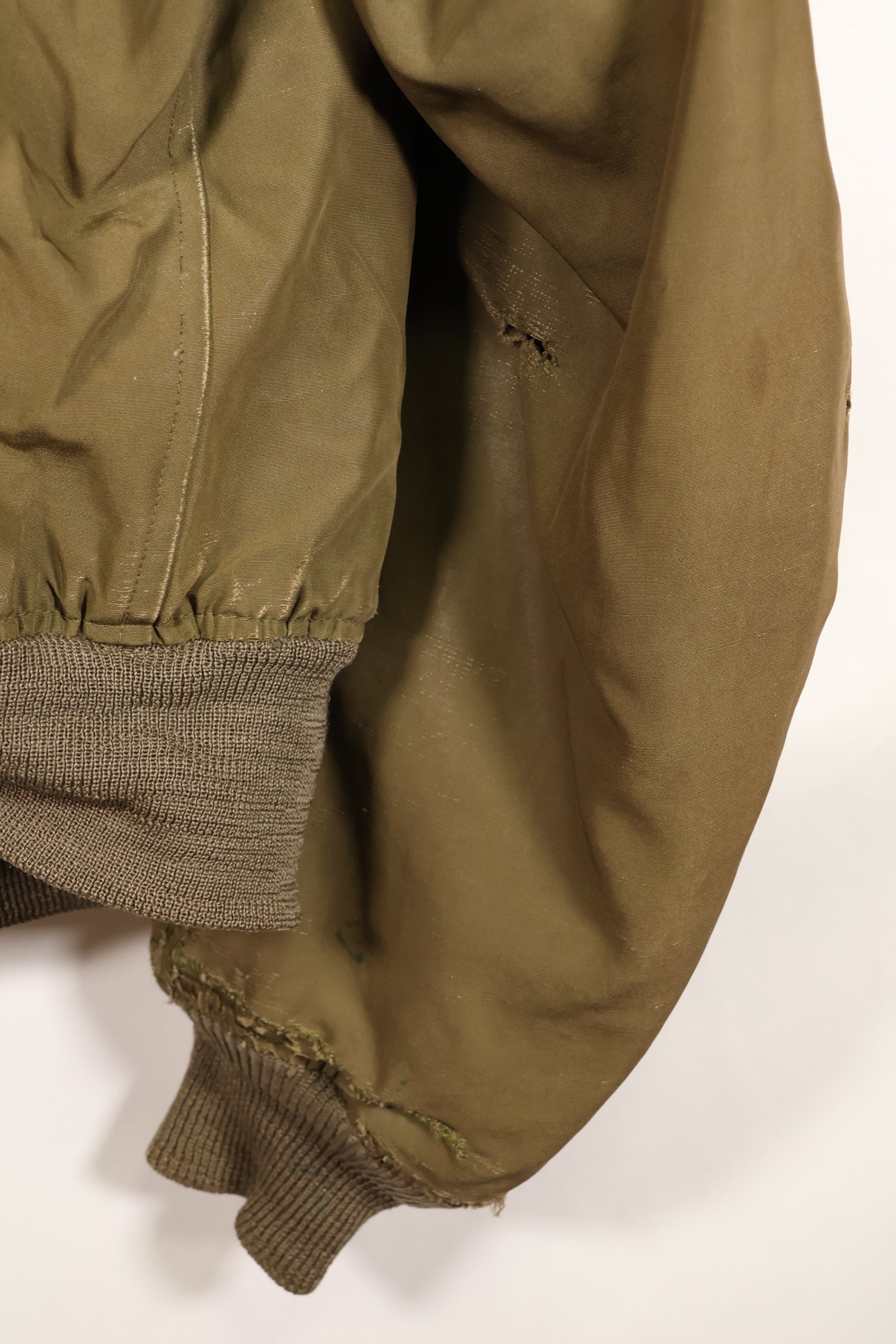 1940年代　サイズ 42　WWII　アメリカ陸軍航空隊　B-15　フライトジャケット　カレンダー加工生地　中古品