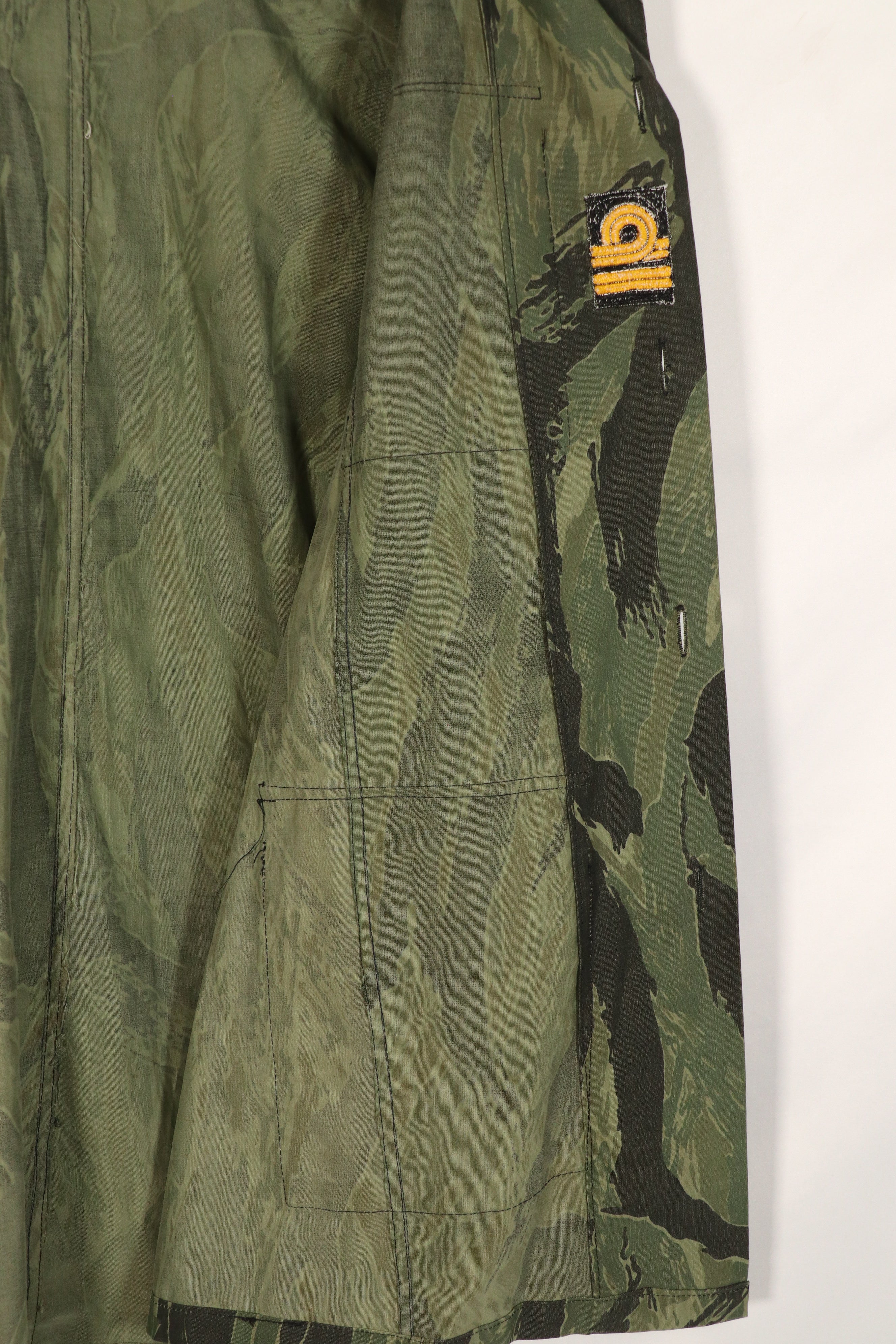 実物生地　VNMCパターン　タイガーストライプ　ベトナム製テイラード　ハンティングジャケット　中古品