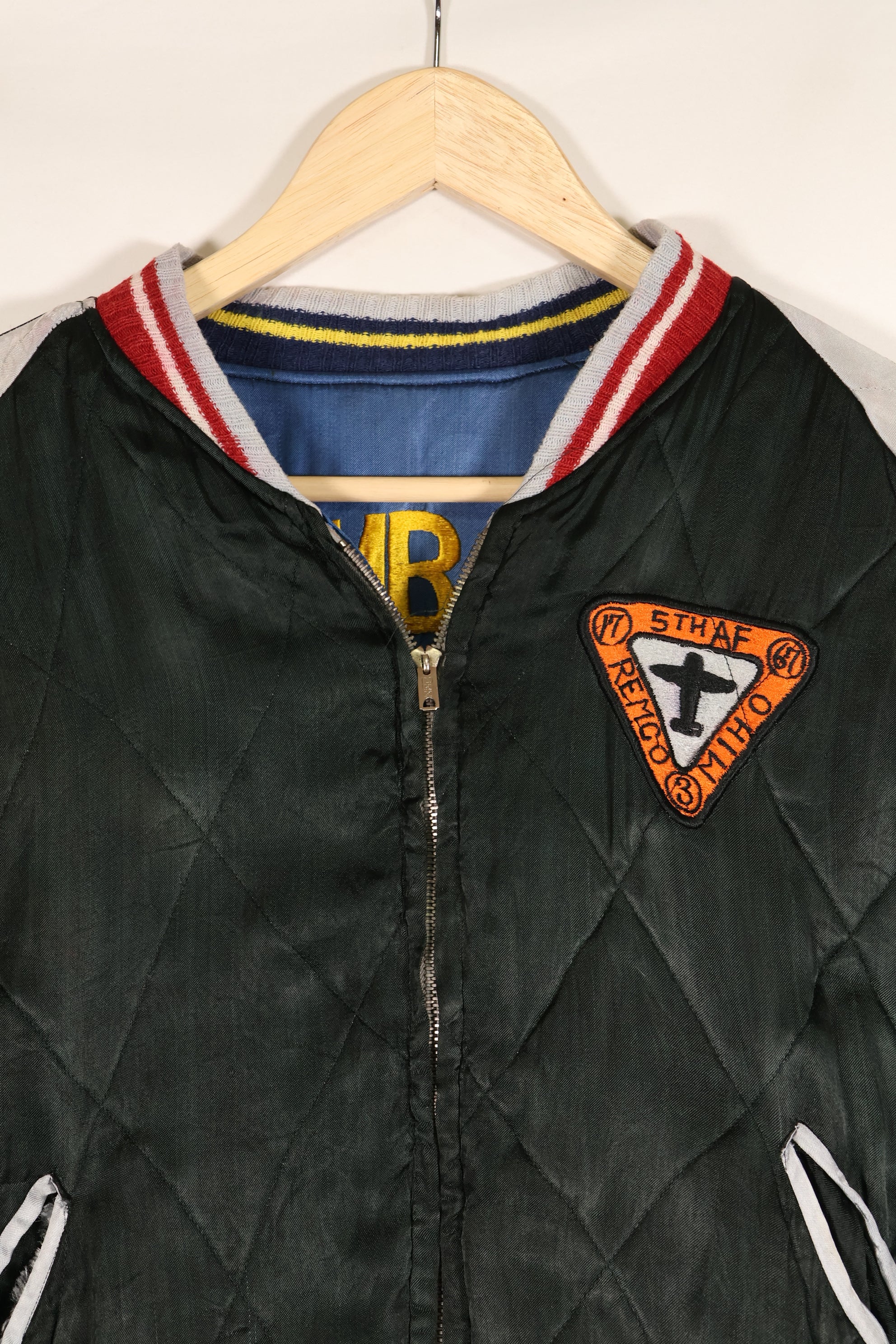 1950年代　アメリカ空軍　17th BOMB WING BLACK KNIGHTS KOREA スーバニアジャケット　中古品