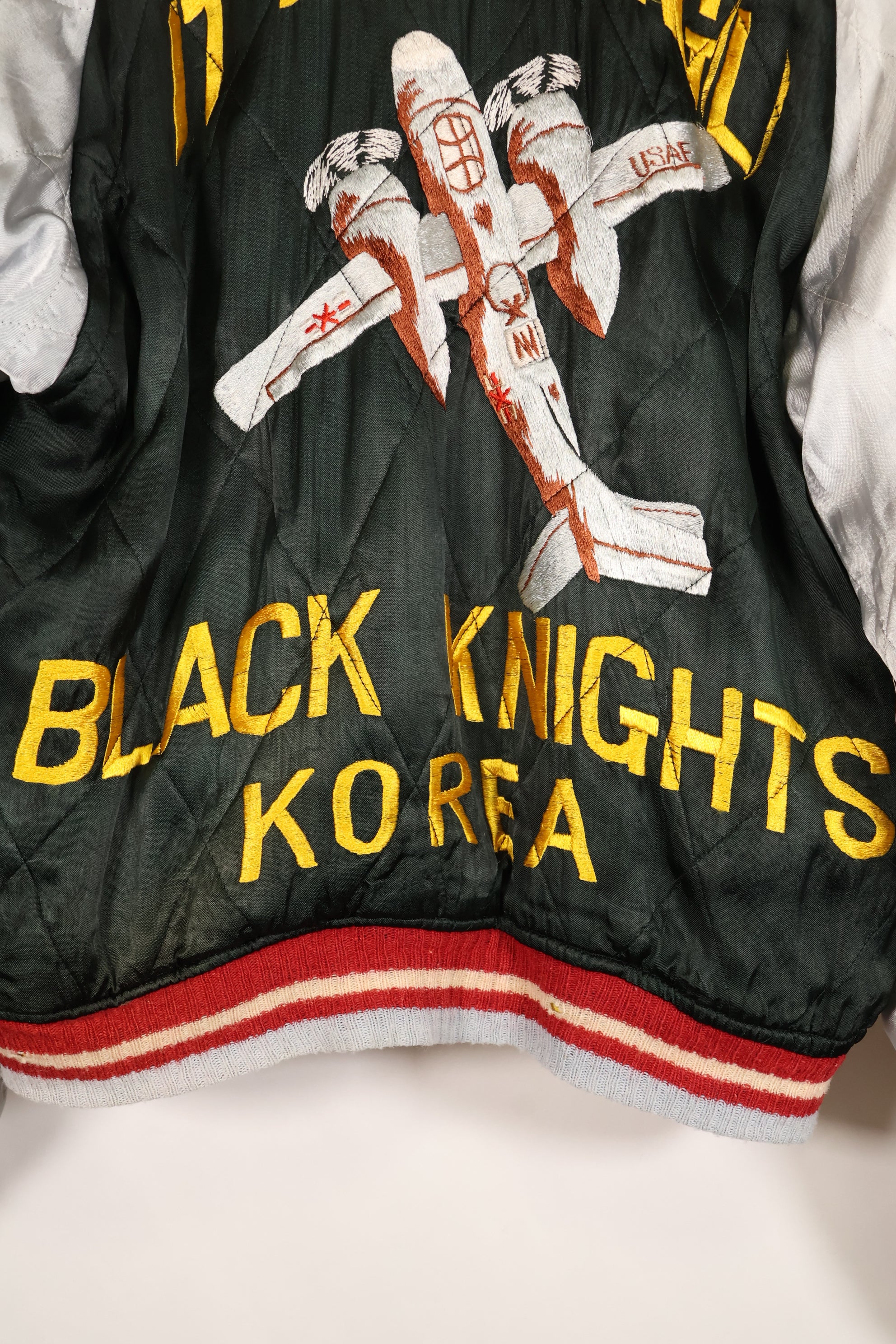 1950年代　アメリカ空軍　17th BOMB WING BLACK KNIGHTS KOREA スーバニアジャケット　中古品