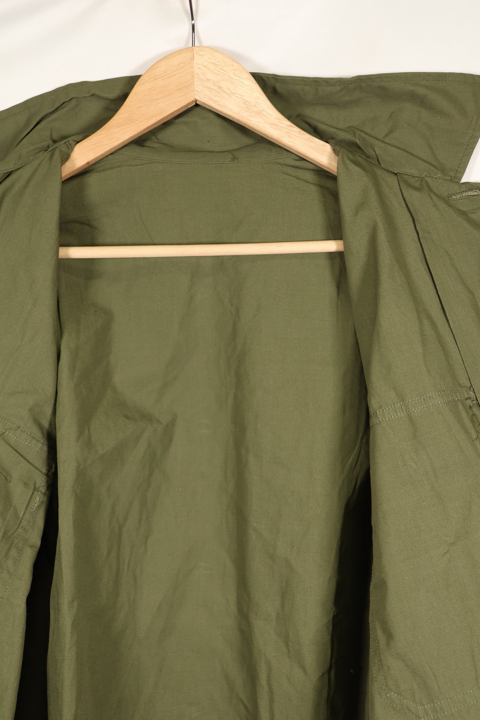 1960年代　推定Medium　アメリカ海軍　ユーティリティシャツ　ポップリン　薄手生地　ほぼ未使用品