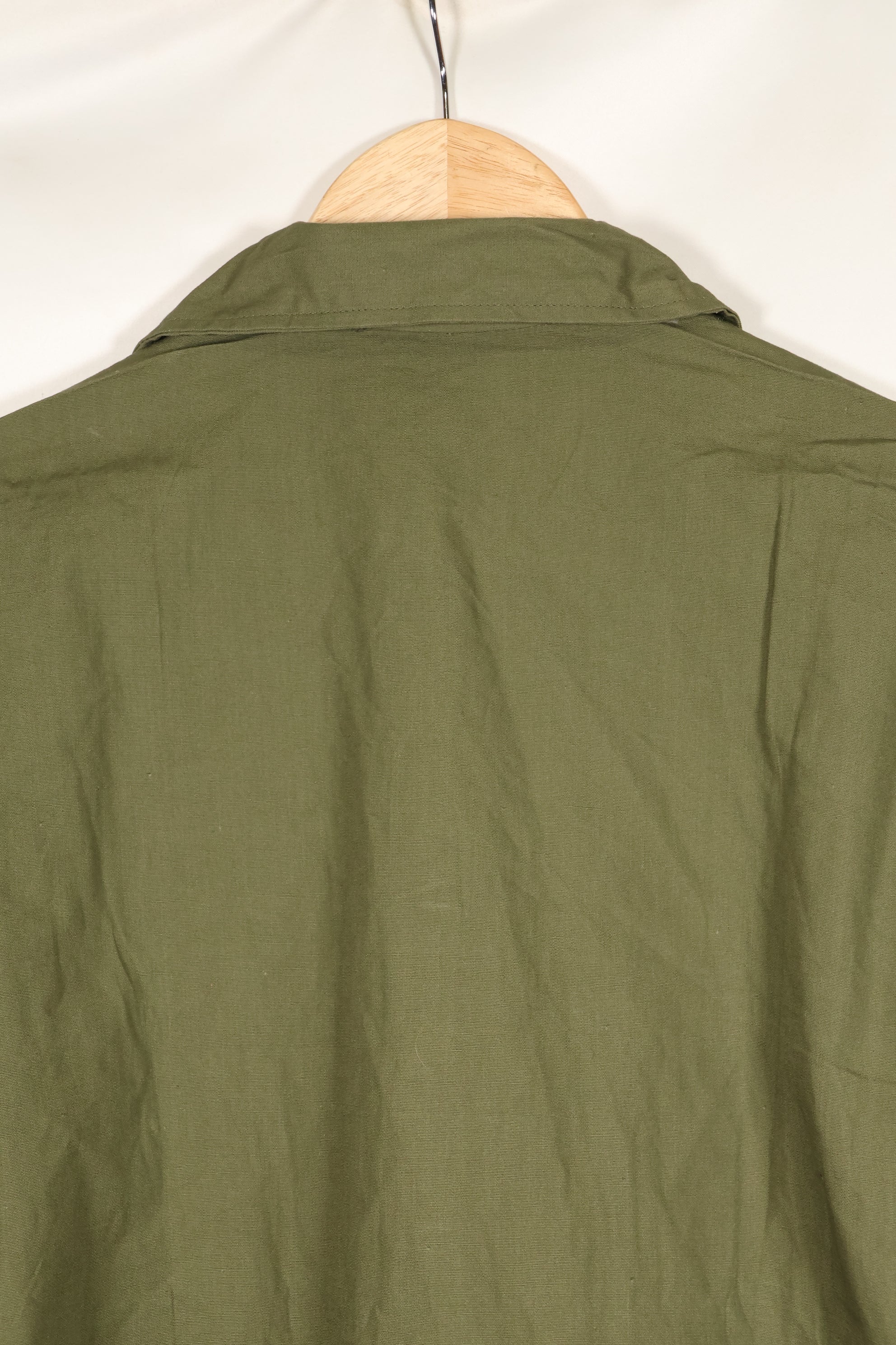 1960年代　推定Medium　アメリカ海軍　ユーティリティシャツ　ポップリン　薄手生地　ほぼ未使用品