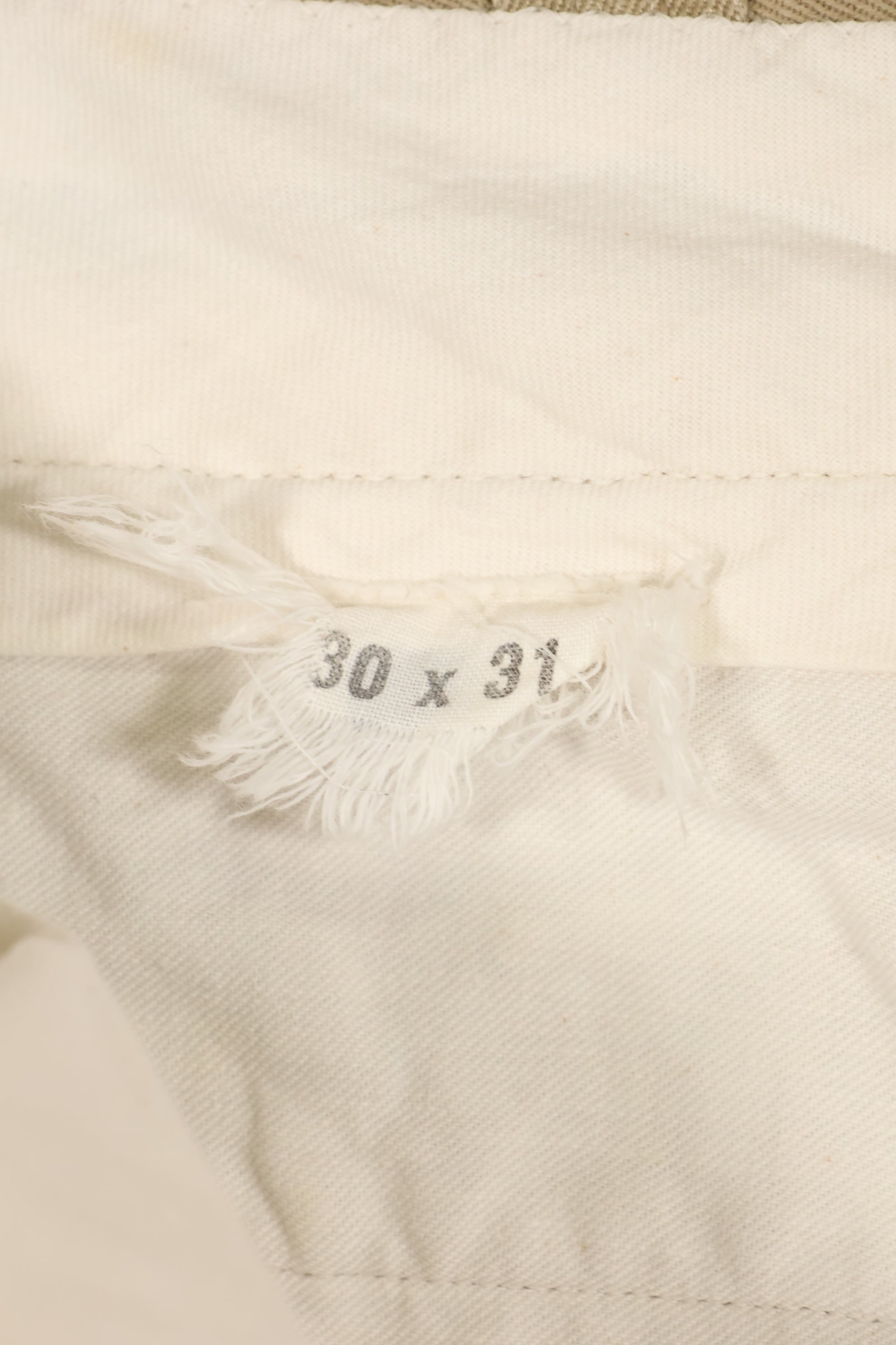 1960年代　30X31 アメリカ陸軍　カーキパンツ　チノパン　中古品 A