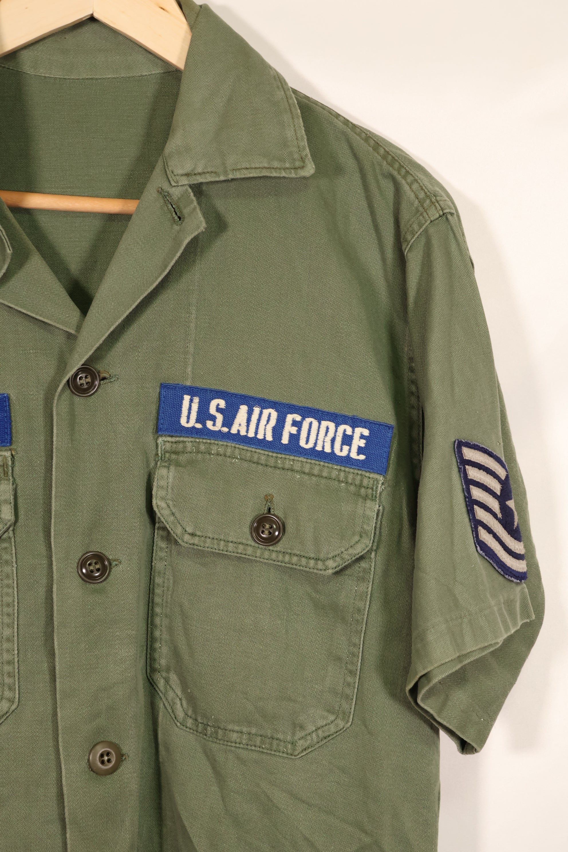 実物　1960年代ロット　OG-107 USAF　ユーティリティシャツ　直接刺繍あり