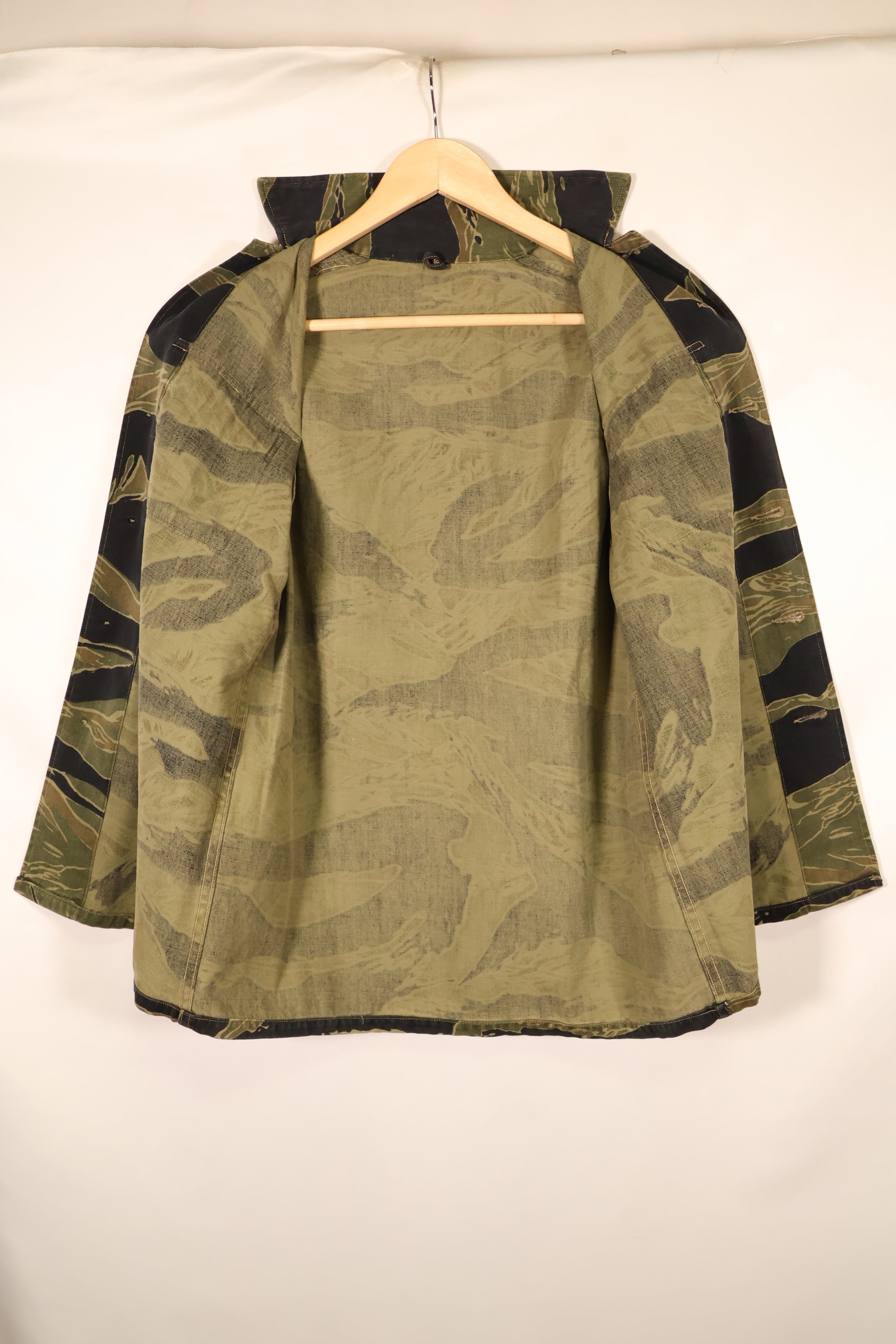 1960年代前半　JWS　初期タイガーストライプパターン　Fat Tiger シャツ　Asian カット　中古品