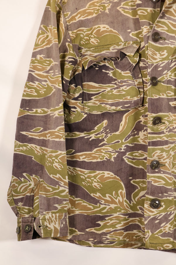 実物　レイトウォーパターン　タイガーストライプ　シャツ　ヘビーウェイト生地　退色あり　中古品