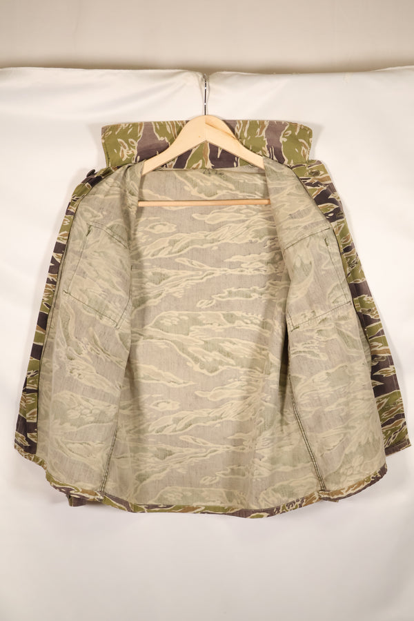 実物　レイトウォーパターン　タイガーストライプ　シャツ　ヘビーウェイト生地　退色あり　中古品