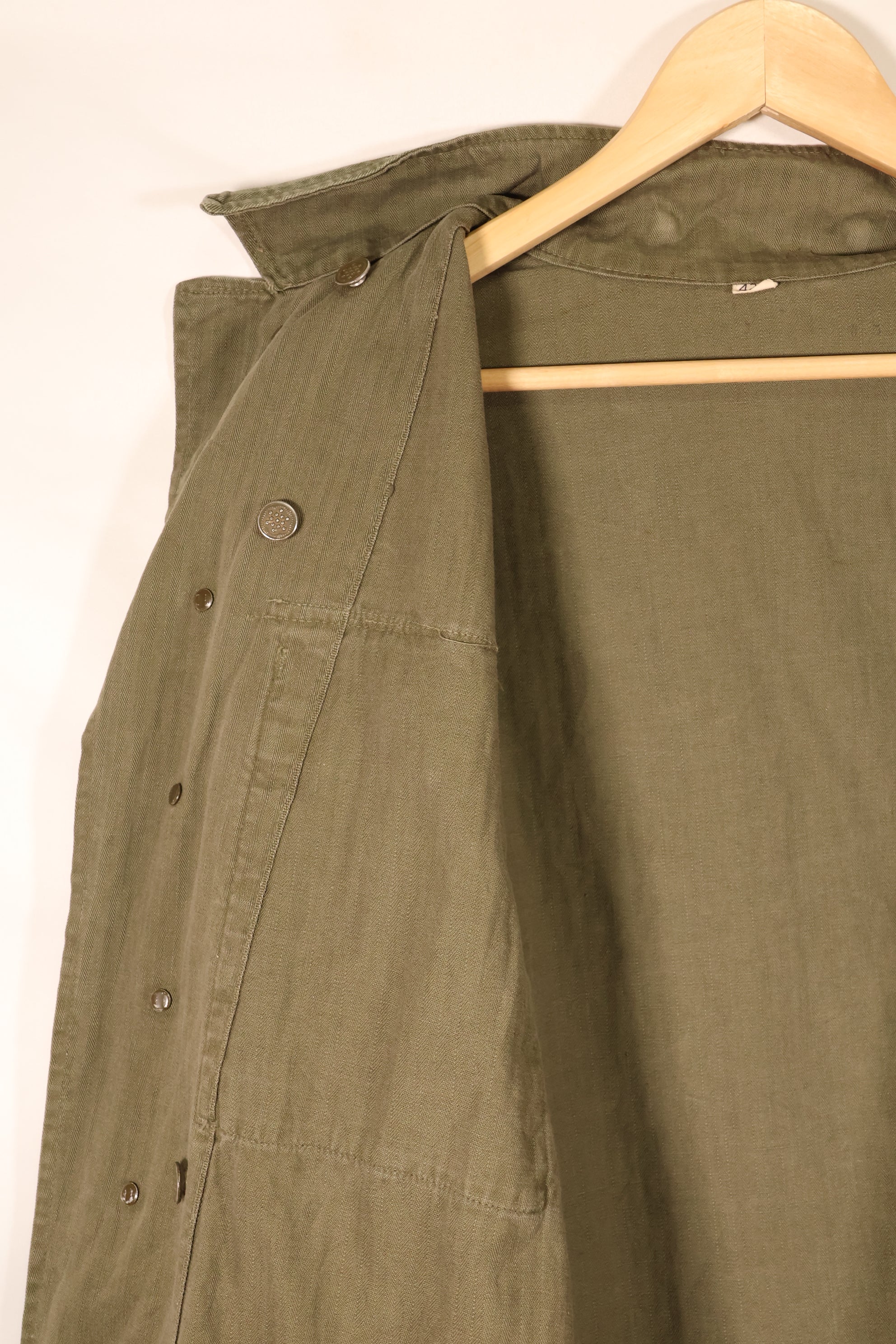 1940年代前半　サイズ 42R　アメリカ陸軍　M43 HBT ユーティリティジャケット　退色あり　中古品