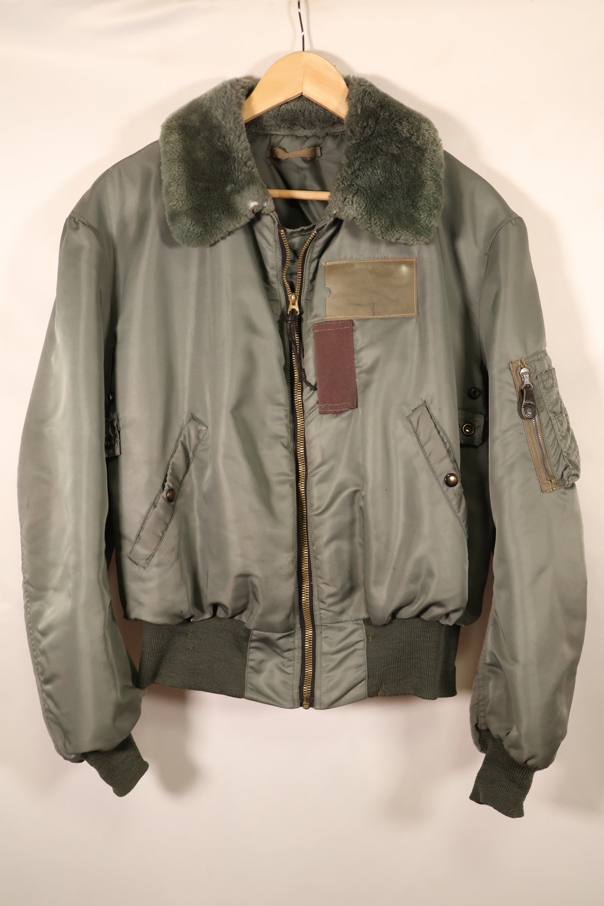 1950年代前半　推定 LARGE or 44程度　アメリカ空軍　B-15D　インターメディエイト　フライトジャケット　中古品