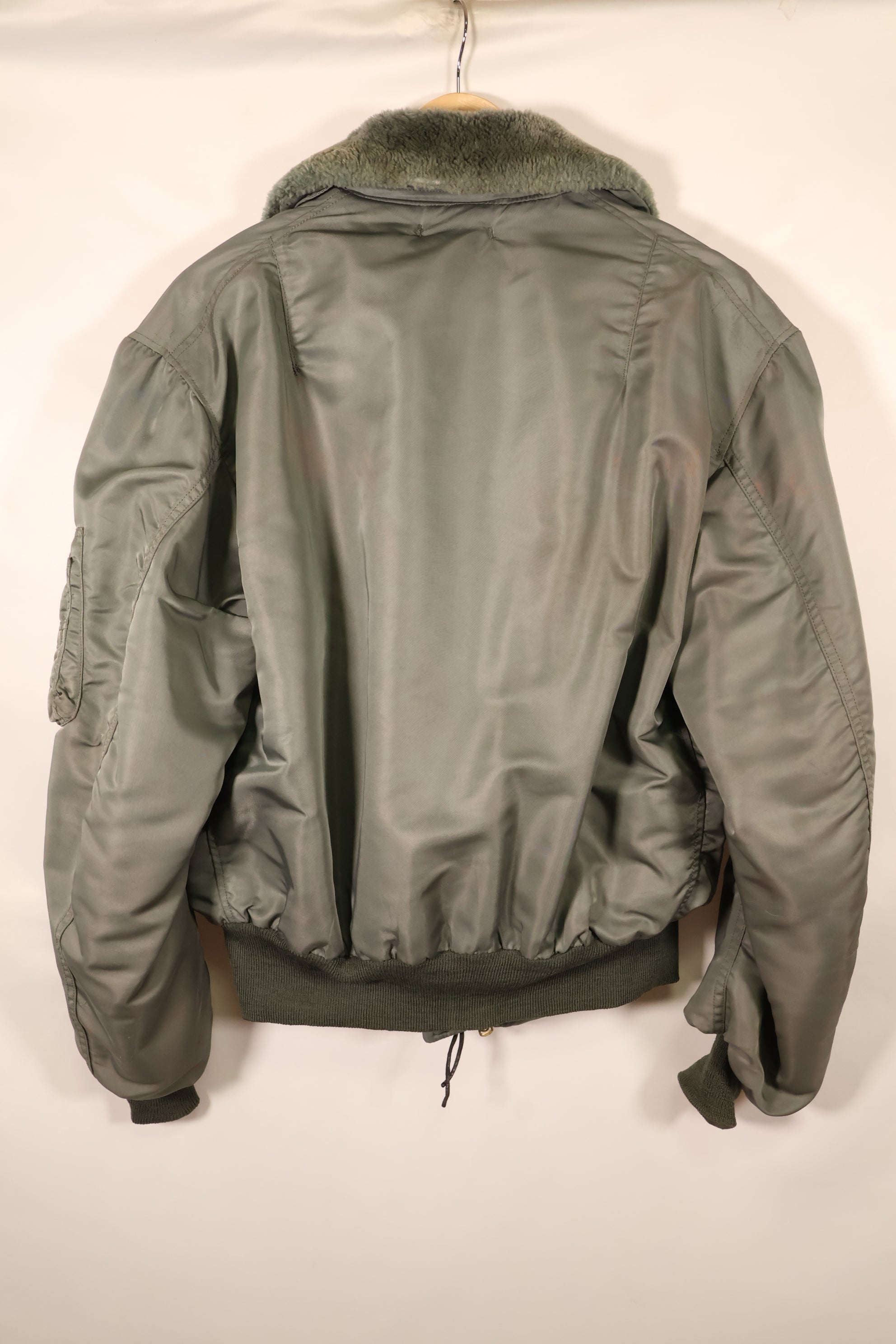 1950年代前半　推定 LARGE or 44程度　アメリカ空軍　B-15D　インターメディエイト　フライトジャケット　中古品