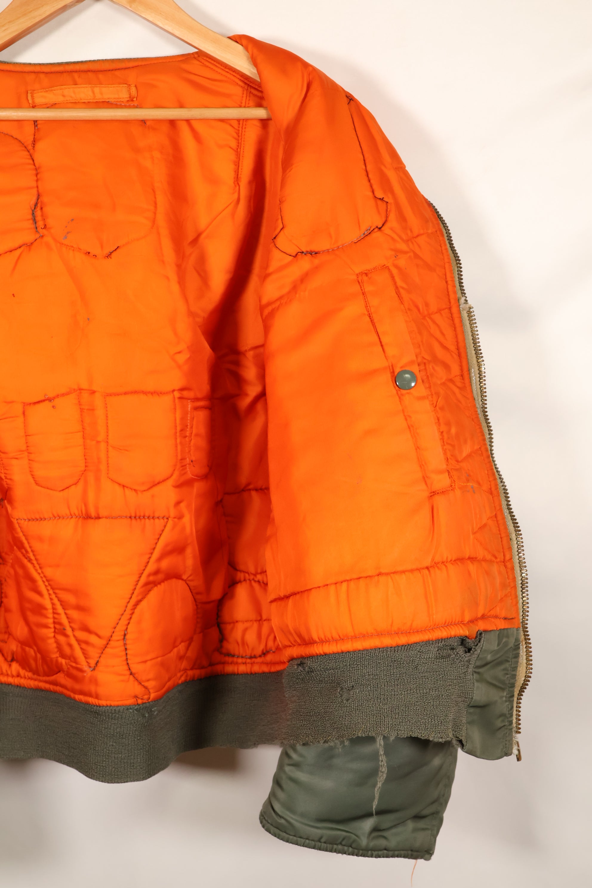 1960年代後半　推定 LARGE アメリカ海軍　MA-1　フライトジャケット　パイロット改造あり　中古品