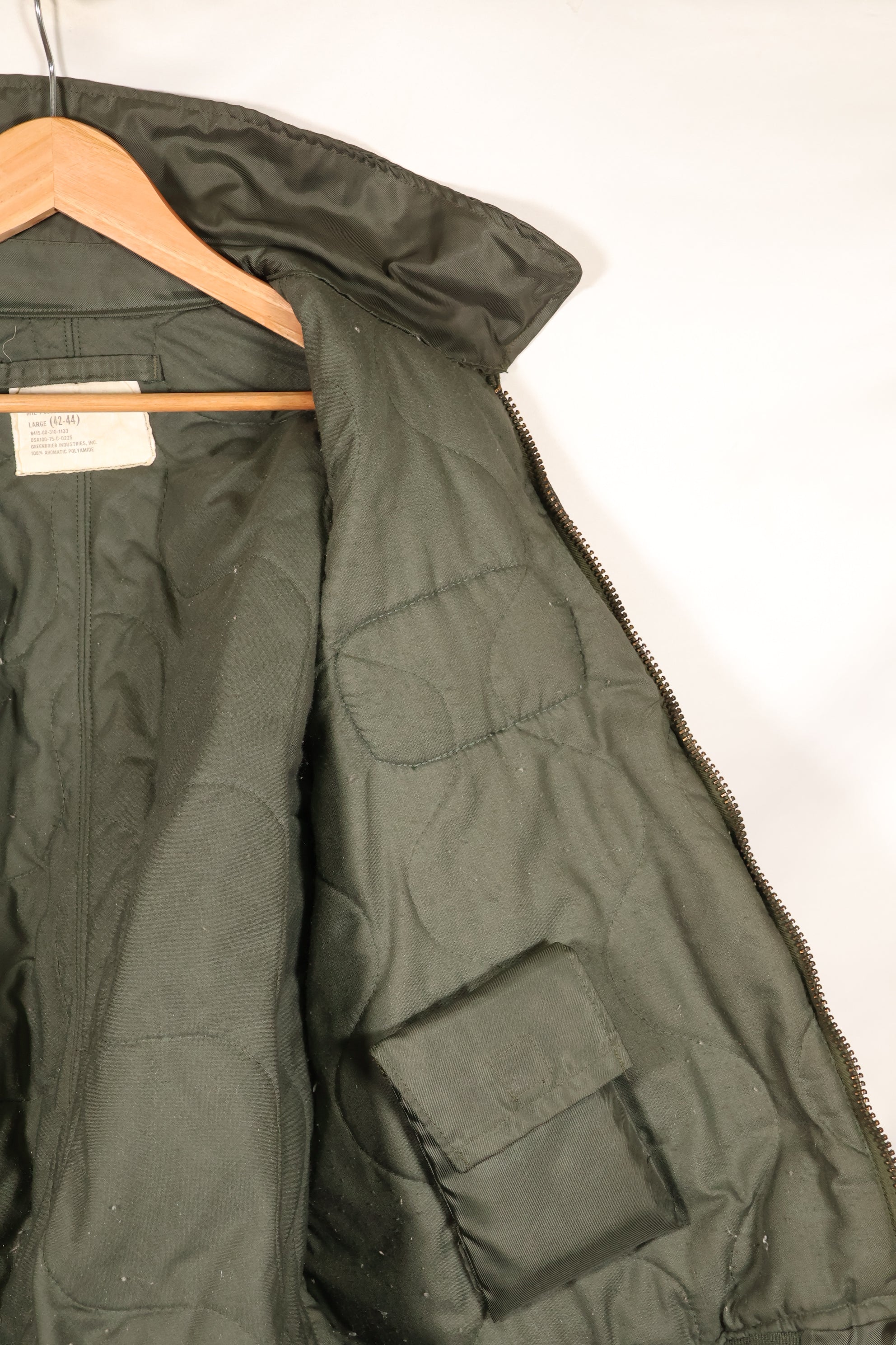 1975年契約　LARGE　アメリカ海軍　CWU-45P フライトジャケット　インターメディエイト　ポケット付　中古品