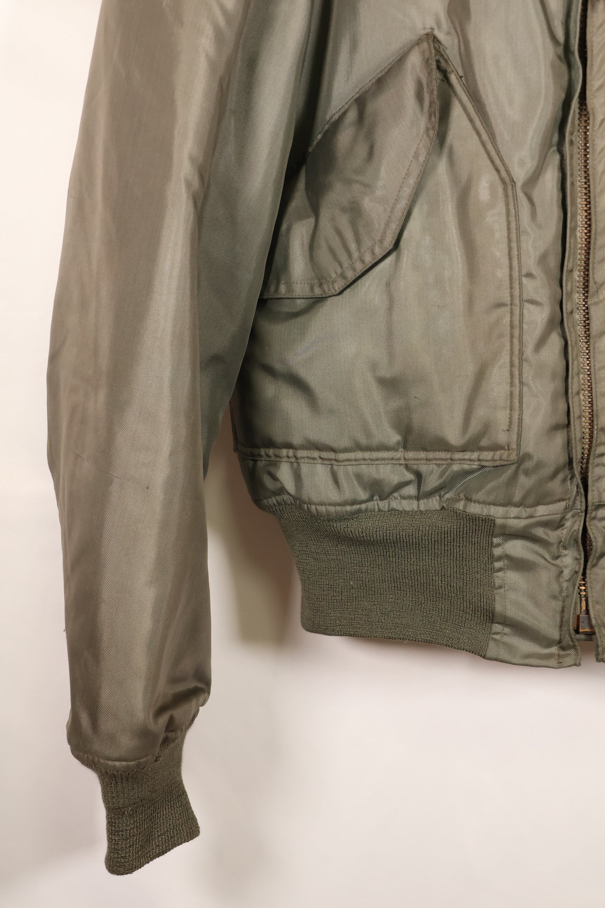 1970年代後半頃　推定MEDIUM　アメリカ海軍　CWU-45P フライトジャケット　インターメディエイト　中古品