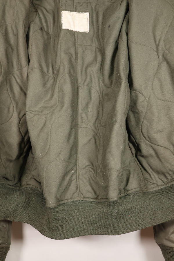 1970年代後半頃　推定MEDIUM　アメリカ海軍　CWU-45P フライトジャケット　インターメディエイト　中古品