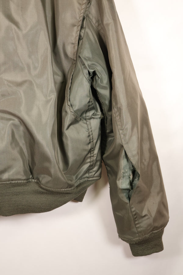 1970年代後半頃　推定MEDIUM　アメリカ海軍　CWU-45P フライトジャケット　インターメディエイト　中古品