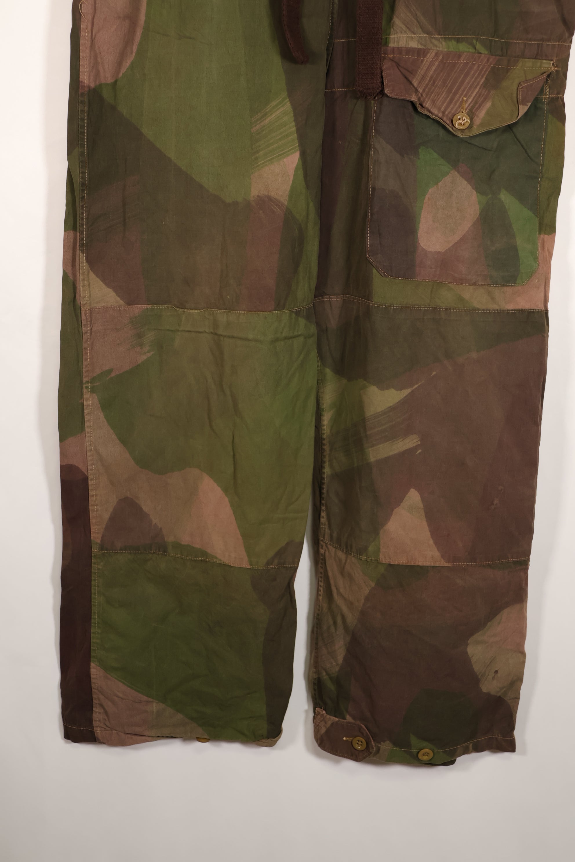 実物　イギリス軍　SAS トラウザーズ　WINDPROOF 迷彩パンツ　サイズ No.4　中古品