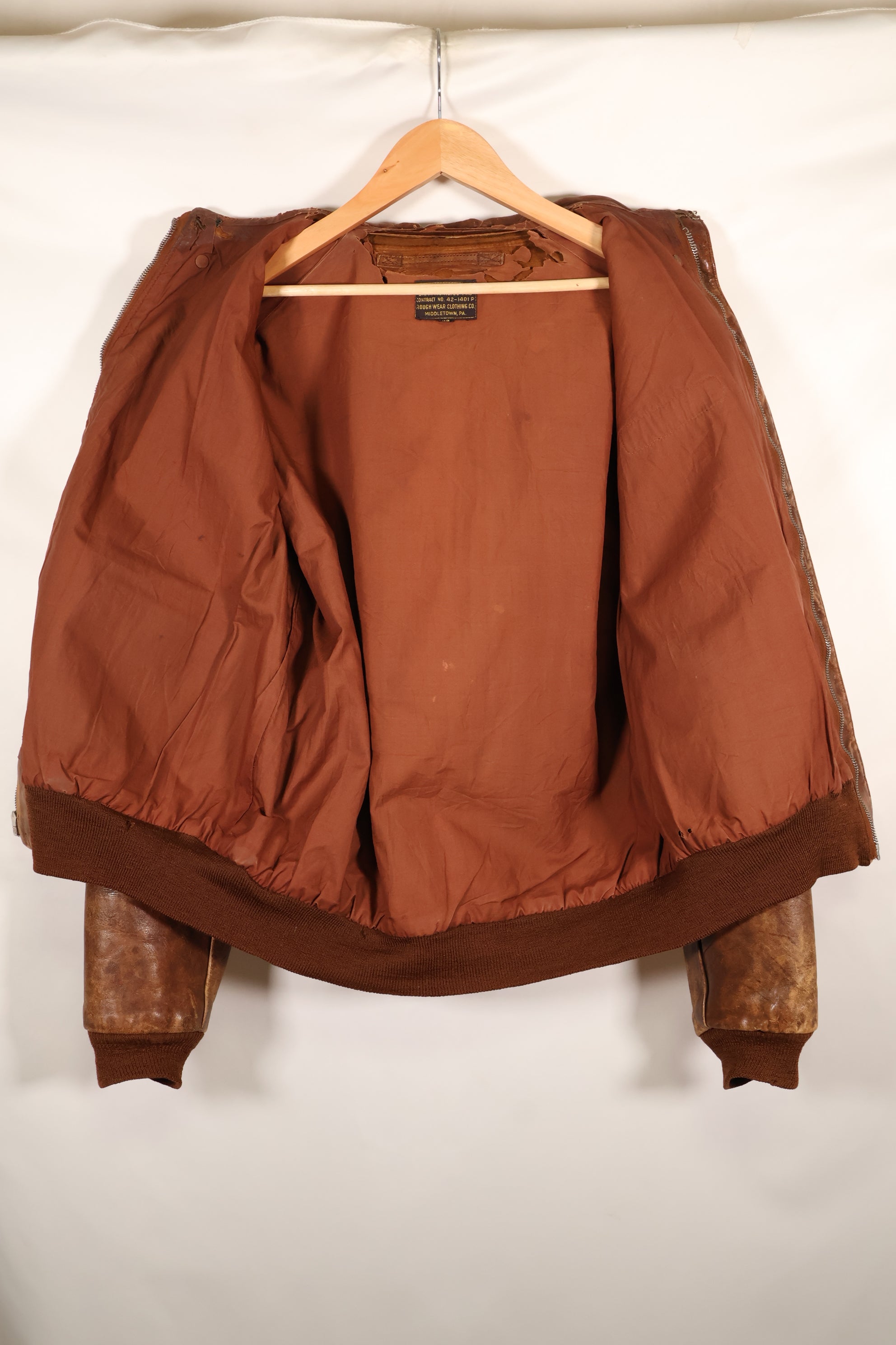 1940年代　サイズ42　USAAF　A-2　フライトジャケット　Rough Wear Clothing Co.　中古品
