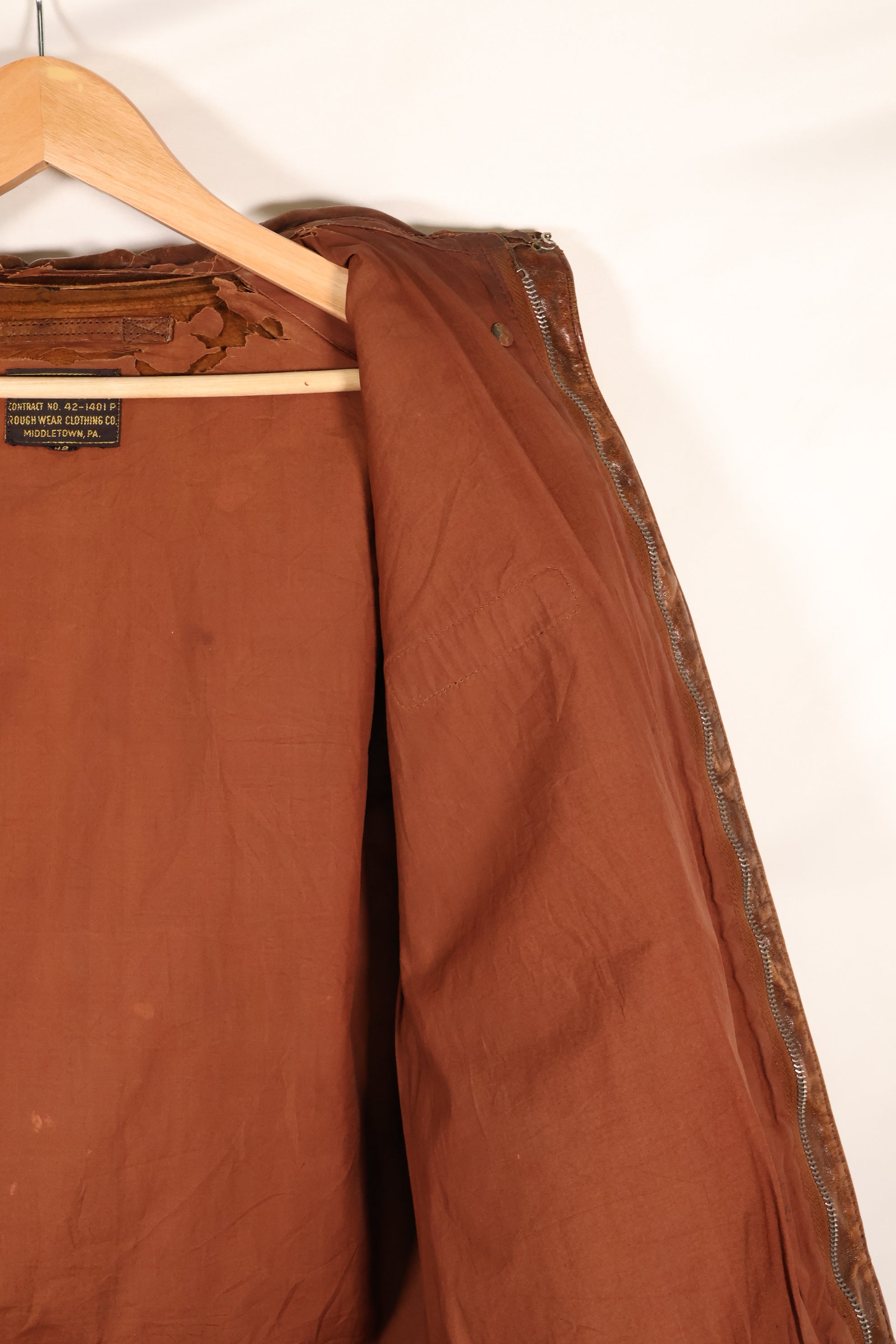 1940年代　サイズ42　USAAF　A-2　フライトジャケット　Rough Wear Clothing Co.　中古品