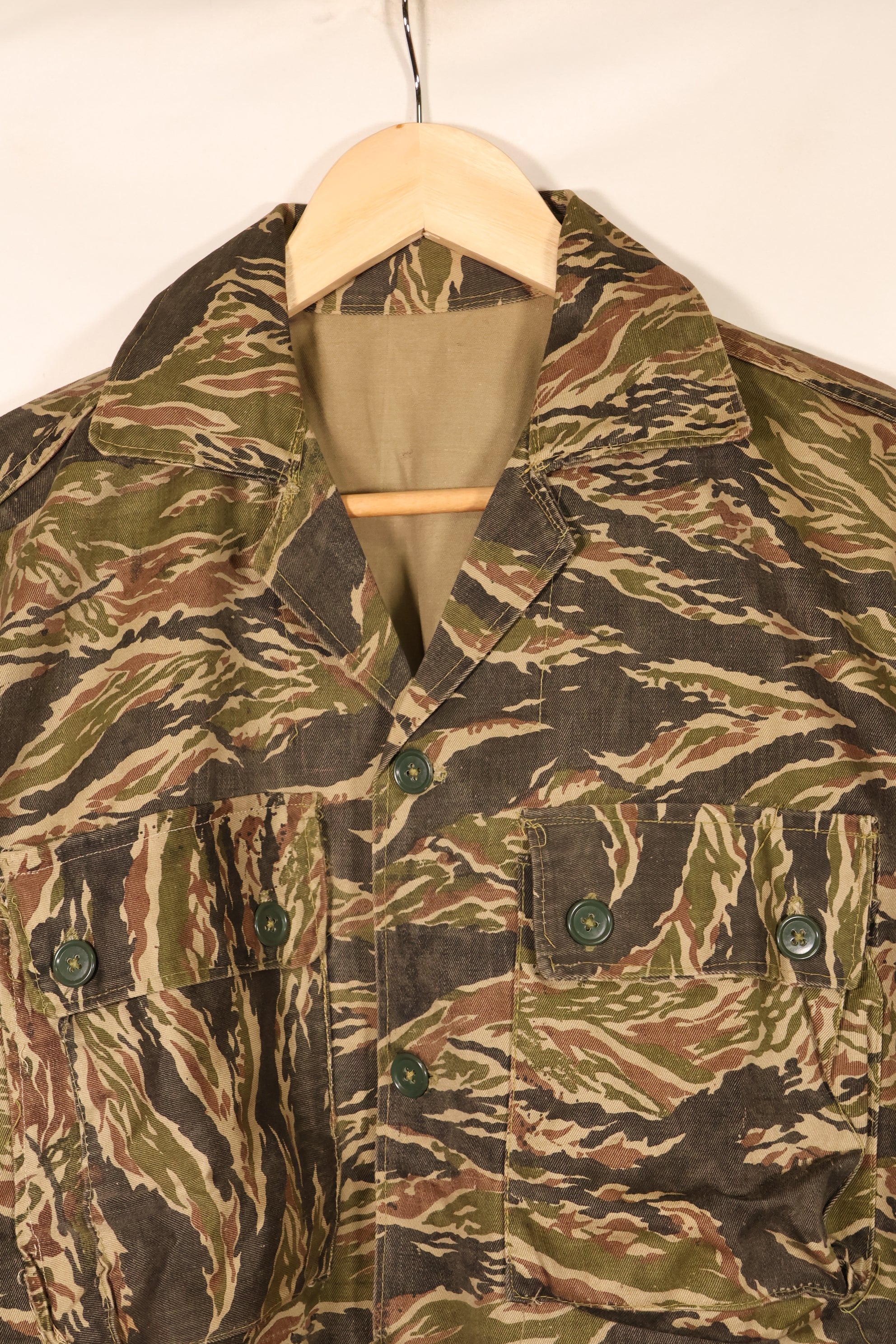 1960年代後半頃　ローカルメイド　推定 ベトナム or タイ製　タイガーストライプ　シャツ　中古品
