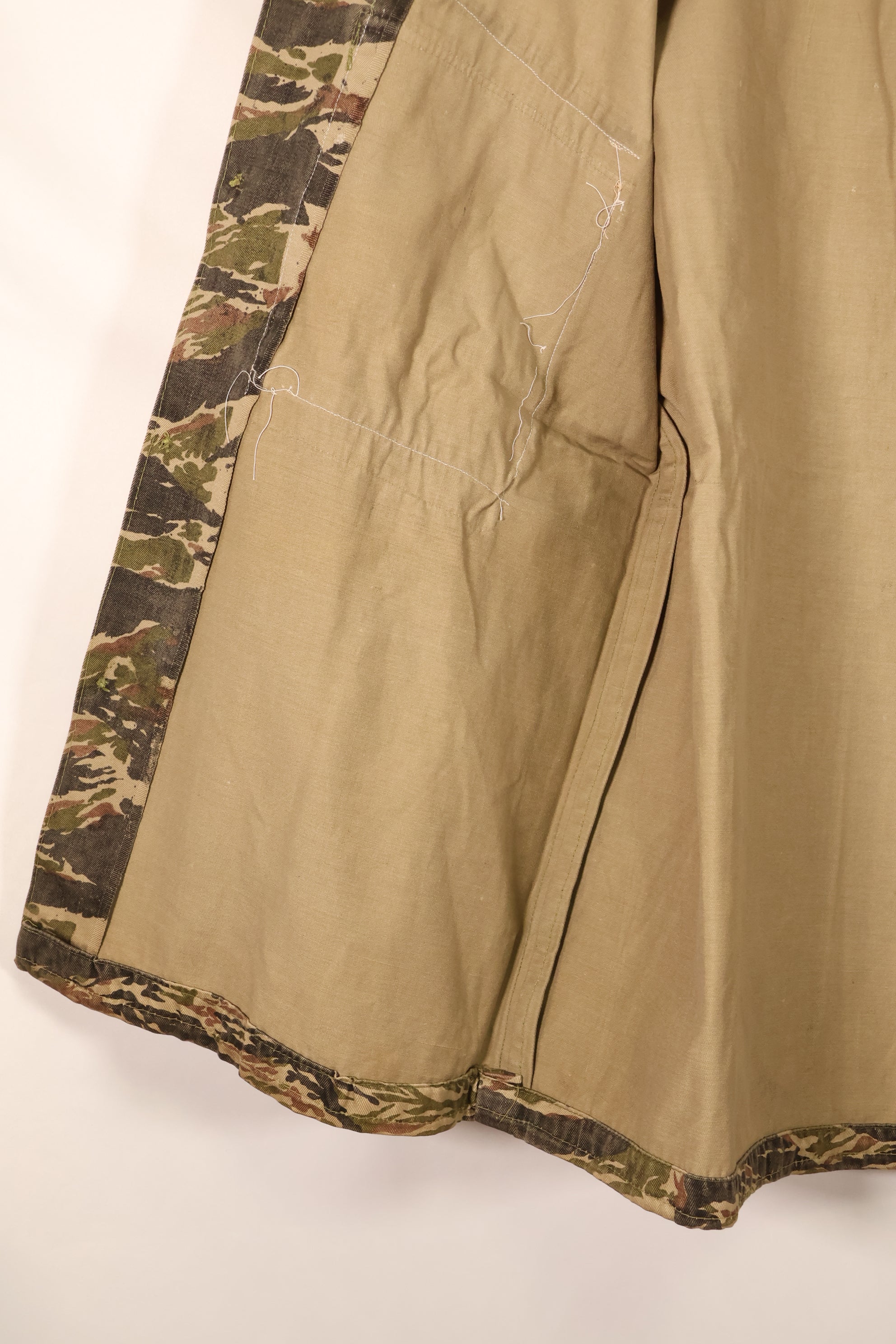 1960年代後半頃　ローカルメイド　推定 ベトナム or タイ製　タイガーストライプ　シャツ　中古品