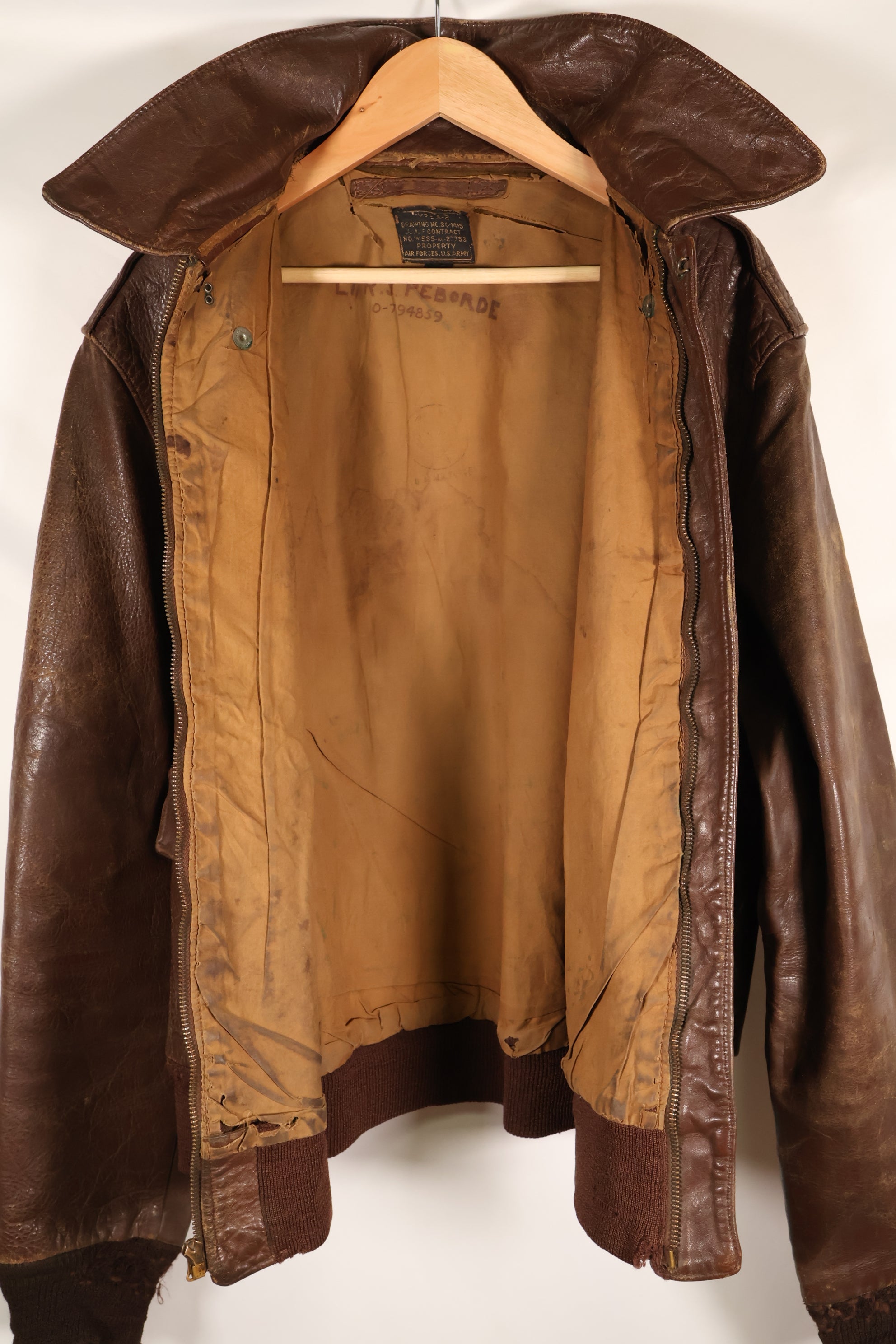 1940年代　サイズ42　WWII　アメリカ陸軍航空隊　USAAF　A-2 フライトジャケット　ネーム入り　中古品