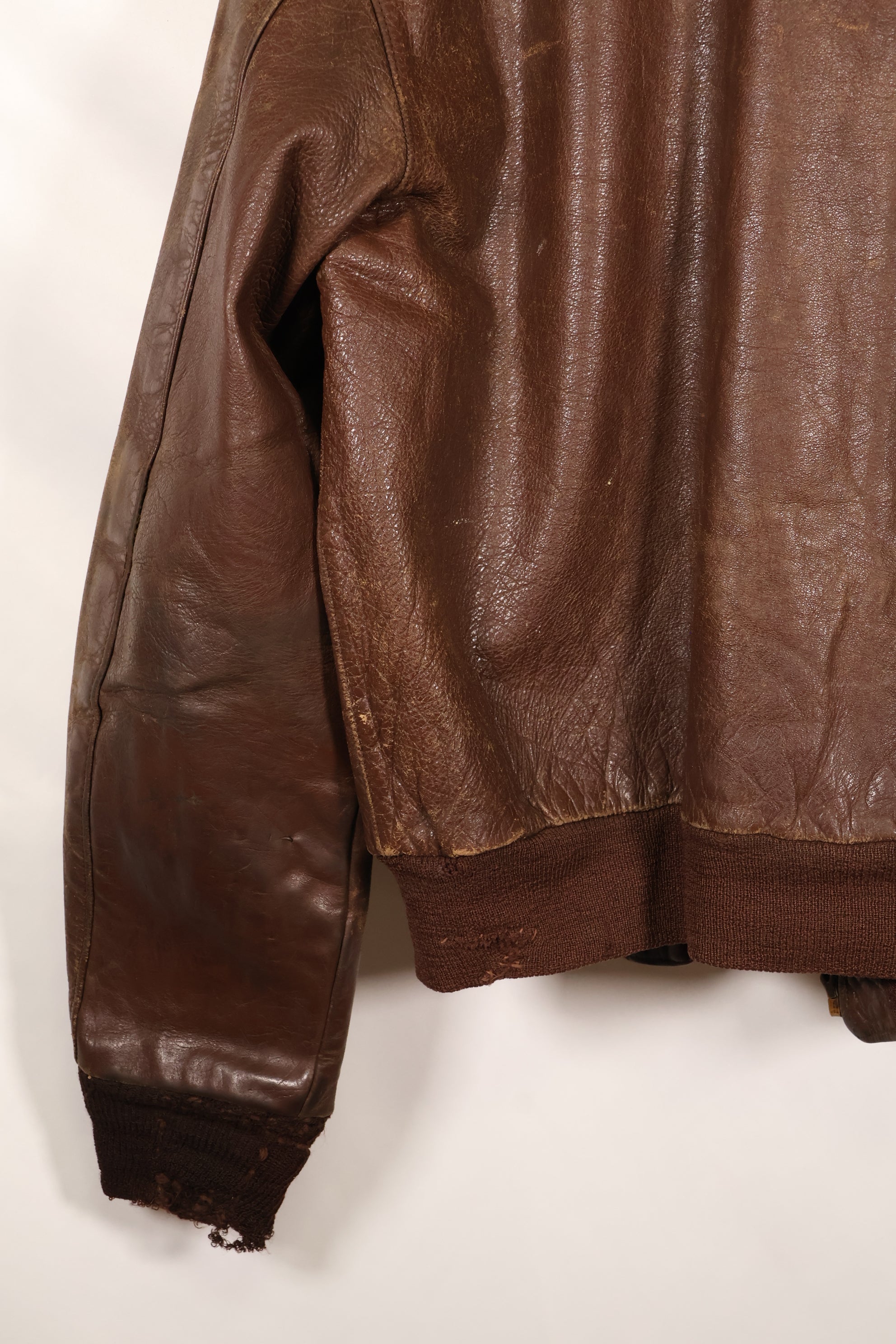 1940年代　サイズ42　WWII　アメリカ陸軍航空隊　USAAF　A-2 フライトジャケット　ネーム入り　中古品