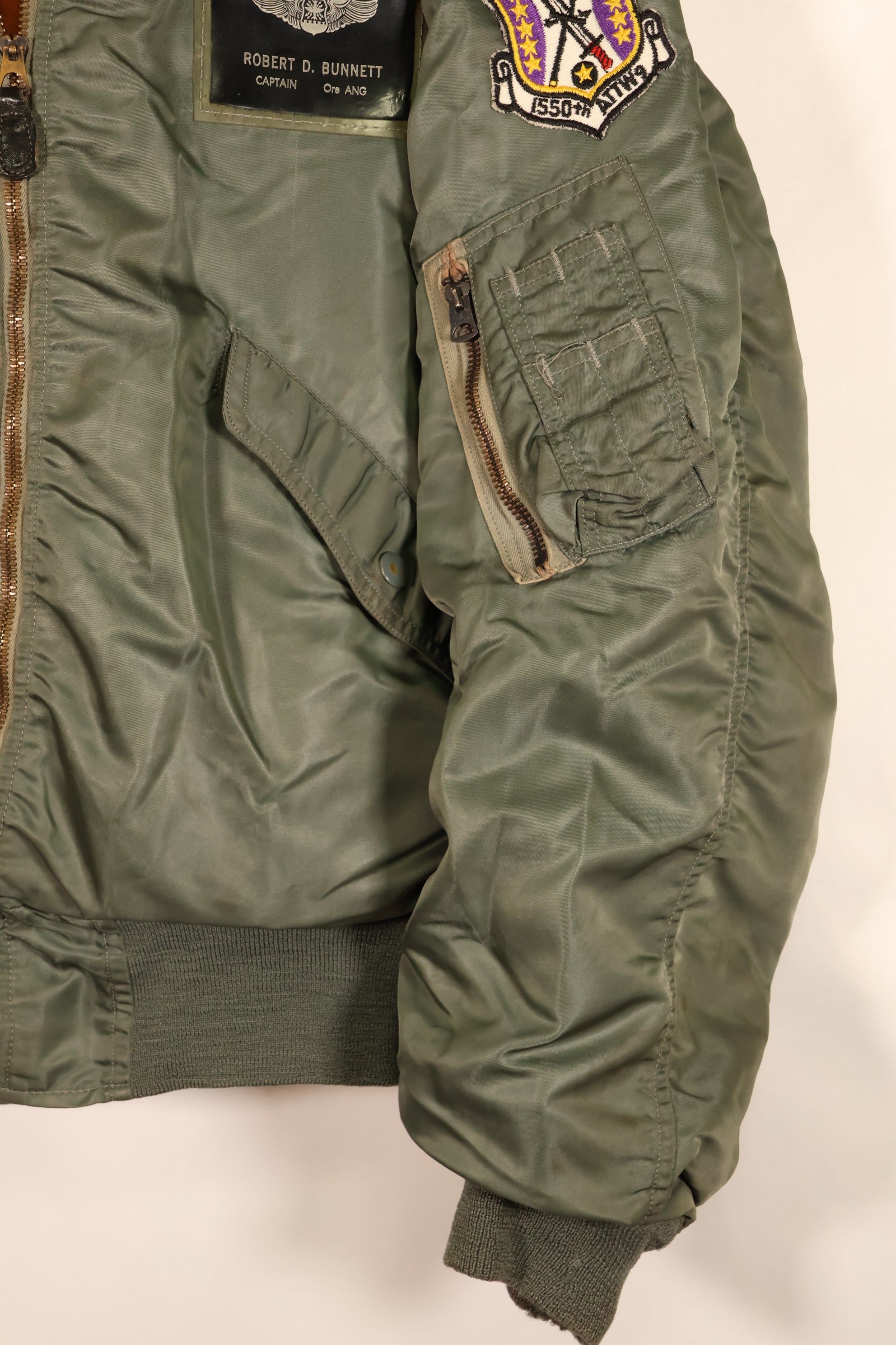 1960年契約　MEDIUM　アメリカ空軍 USAF　L-2B　フライトジャケット　パッチ初付　中古品