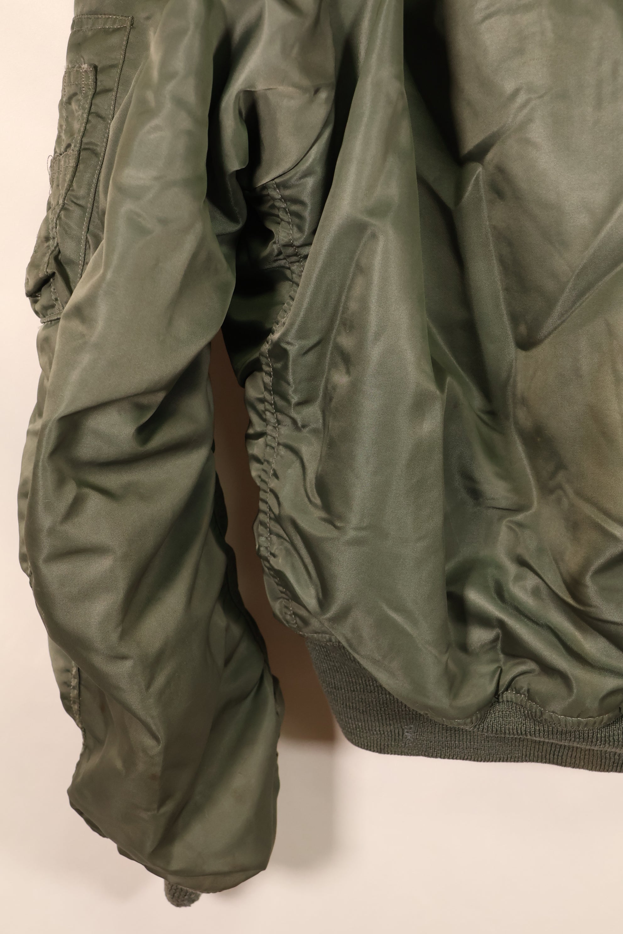 1960年契約　MEDIUM　アメリカ空軍 USAF　L-2B　フライトジャケット　パッチ初付　中古品
