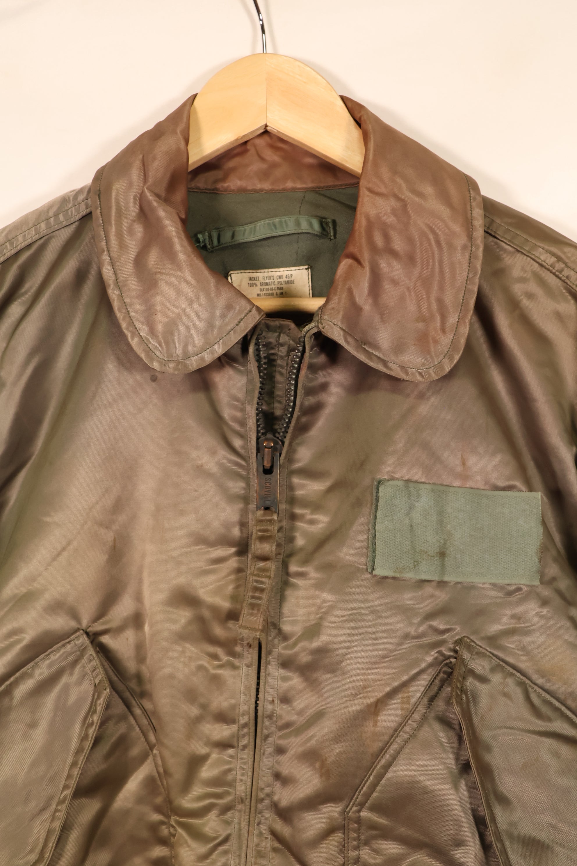 1986年契約　MEDIUM　アメリカ海軍　CWU-45P　インターメディエイトゾーン　フライトジャケット　中古品