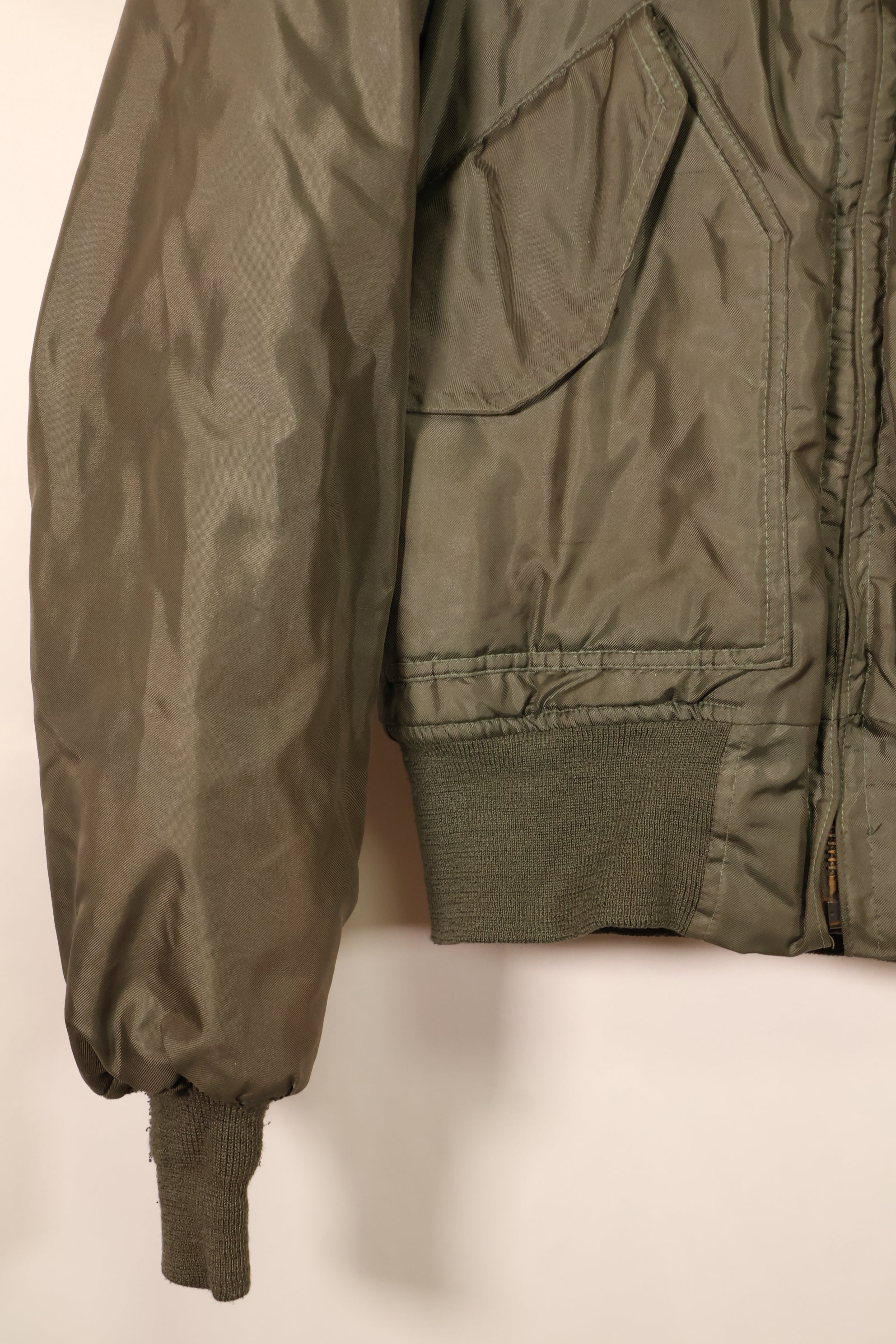 推定1980年代後半　S〜Mサイズ　アメリカ海軍　CWU-45P　インターメディエイト　フライトジャケット　中古品
