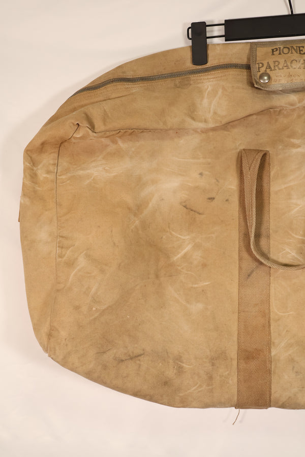 実物　WWII　PIONEER PARACHUTES　バッグ　中古品　キットバック