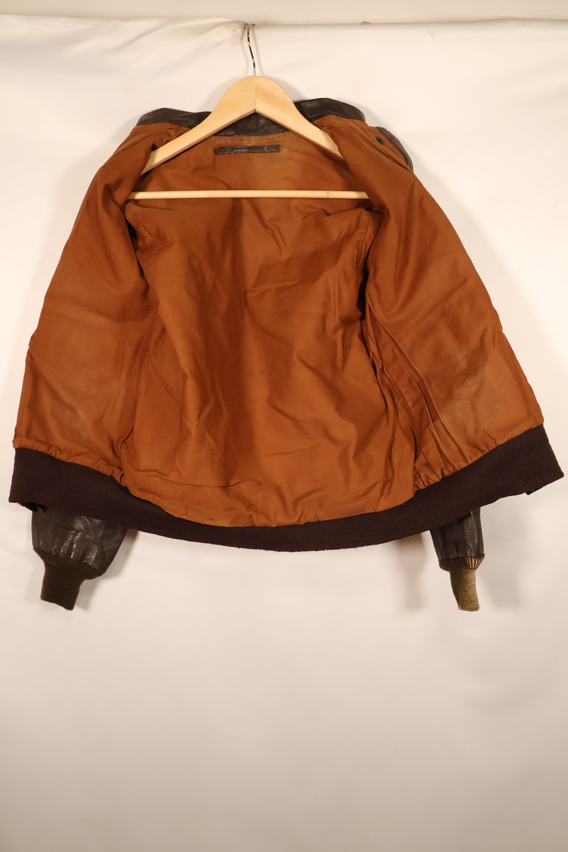 1940年代前半　アメリカ陸軍航空隊　USAAF　A-2　サマーフライトジャケット　中古品　ペイント戦後