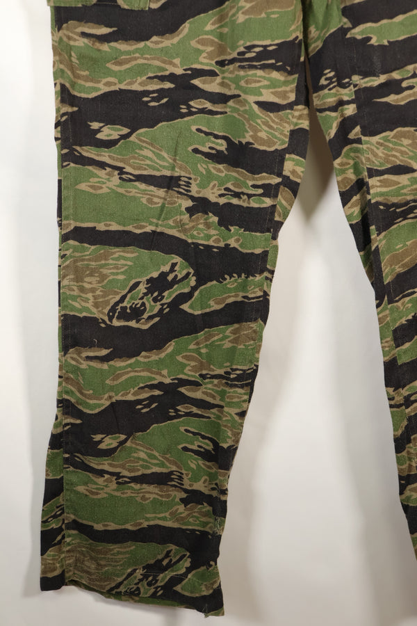 1960年代後半〜70年代　テイラー製　レイトウォー　タイガーストライプ　大きめ　パンツ　中古