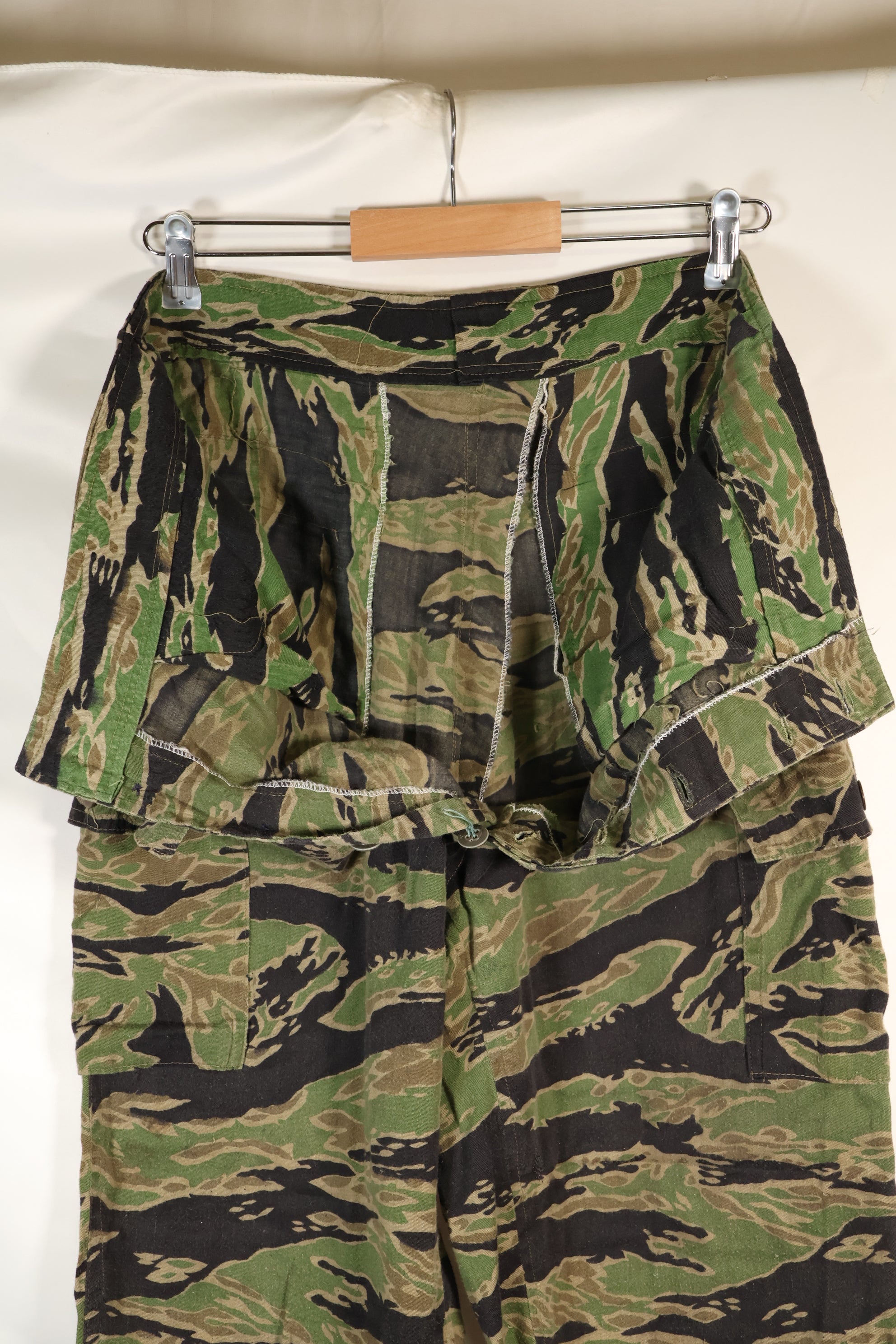 1960年代後半〜70年代　テイラー製　レイトウォー　タイガーストライプ　大きめ　パンツ　中古