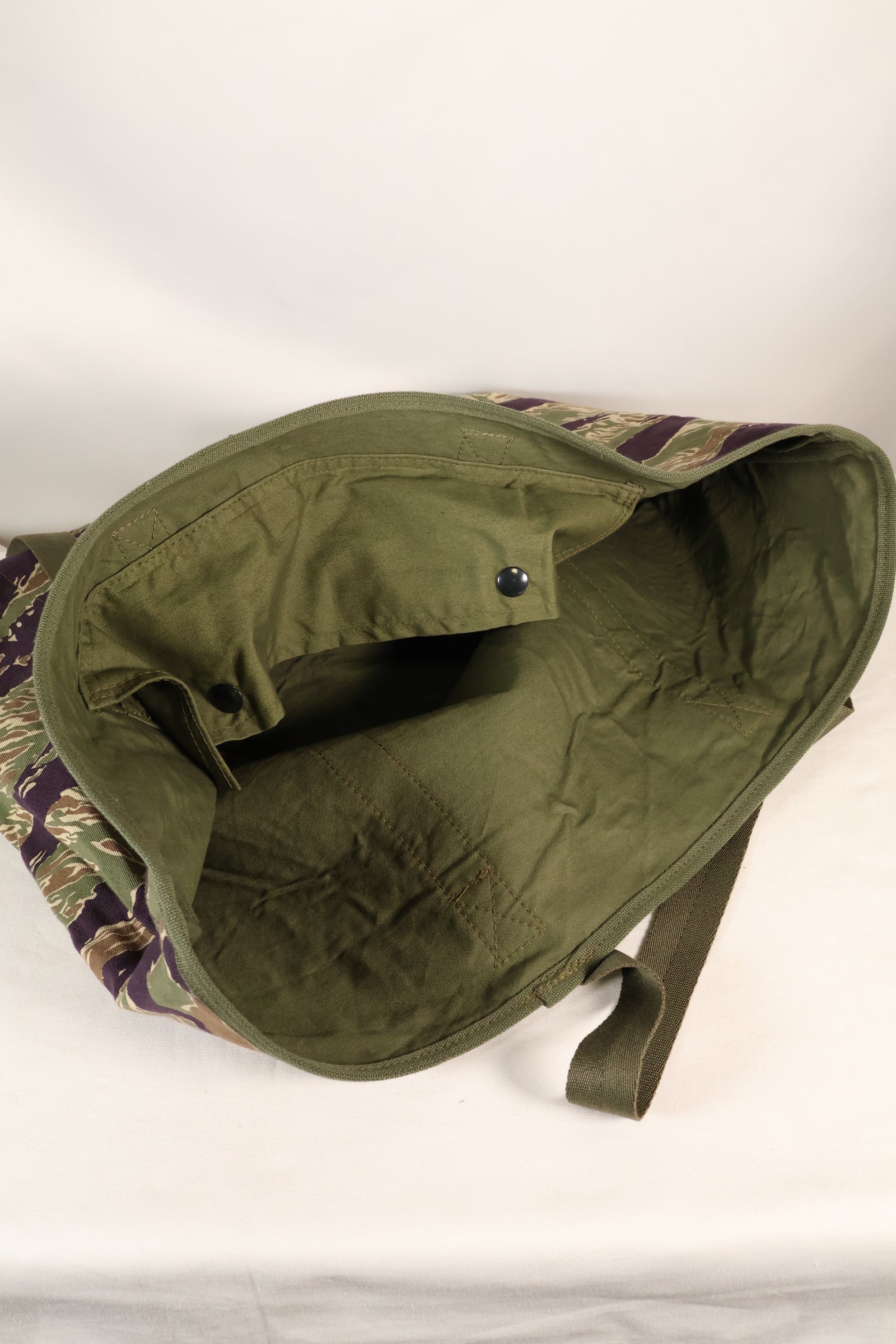 MILITARIA 1911 xSignal Depot コラボ　沖縄タイガー　タイガーストライプトートバッグ　