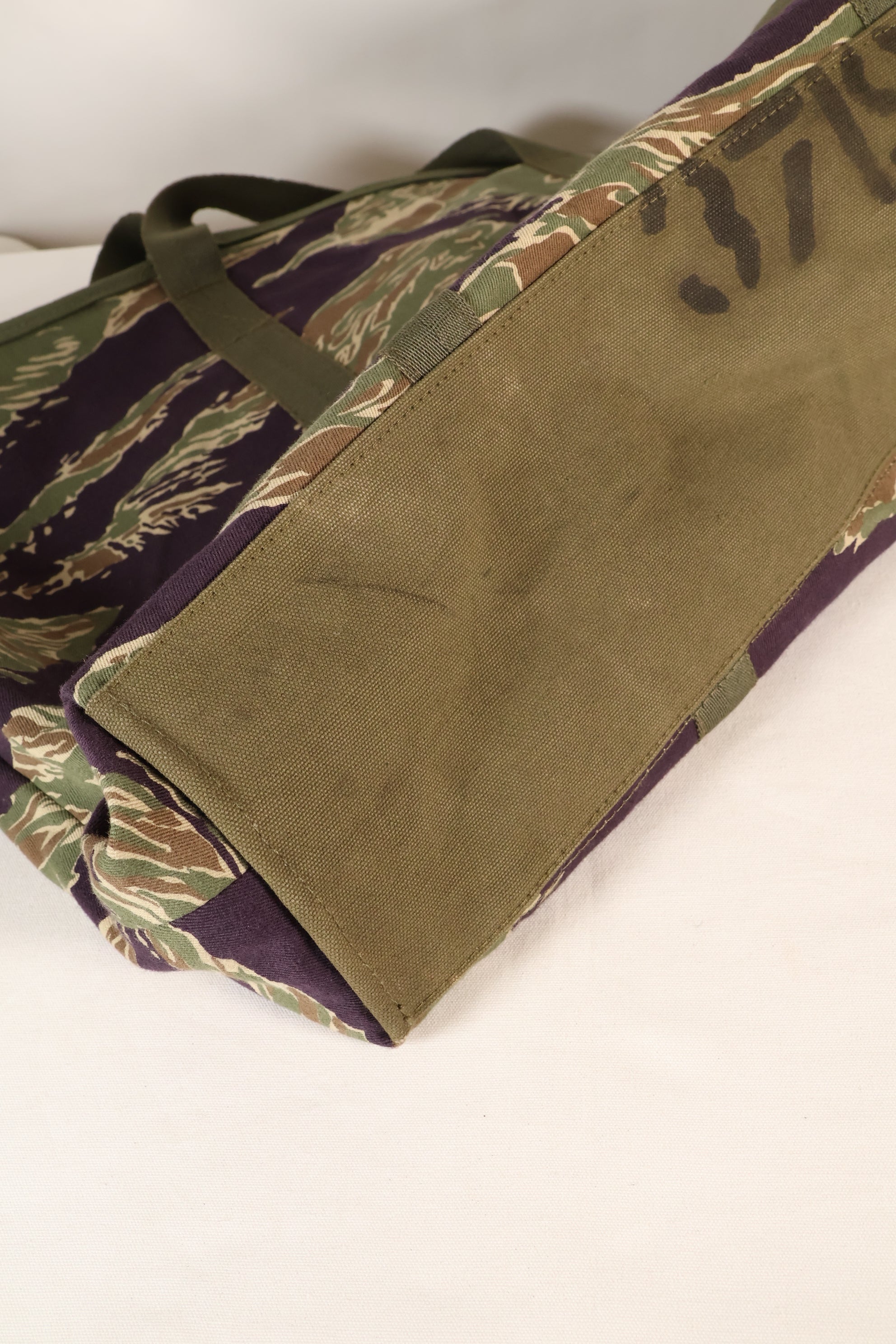 MILITARIA 1911 xSignal Depot コラボ　沖縄タイガー　タイガーストライプトートバッグ　