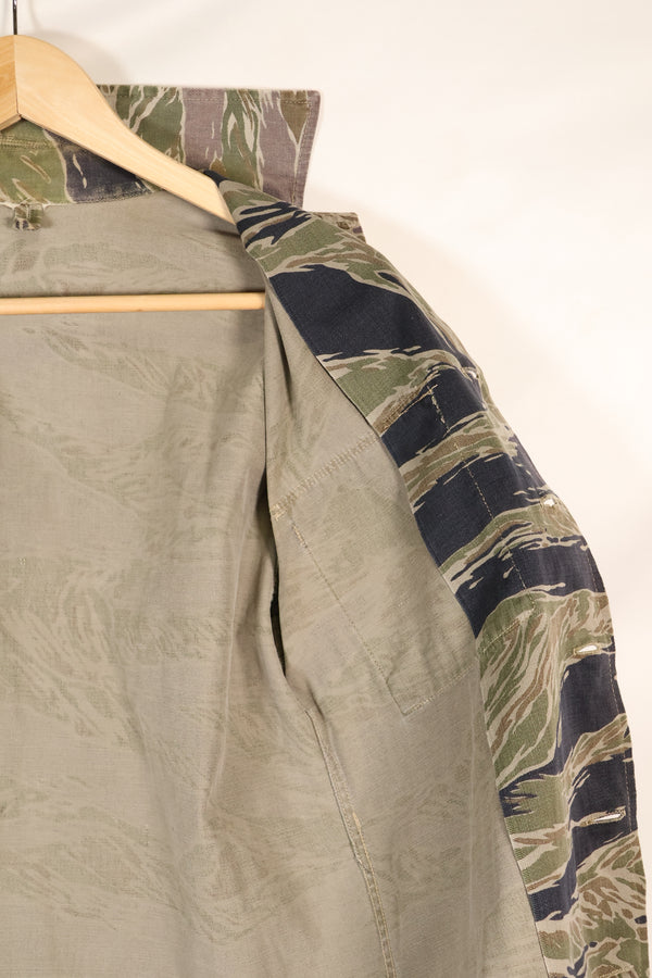 1960年代中頃　日本製　シルバータイガー　Asian Cut シャツ　退色強い　タイガーストライプ　中古品