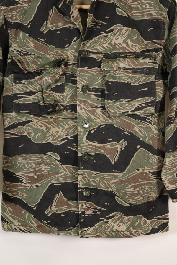 1960年代　日本製　シルバータイガー　Asian Cut シャツ　タイガーストライプ　中古品　カフスなし