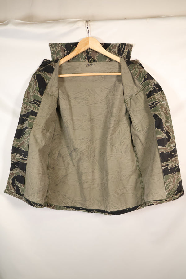 1960年代　日本製　シルバータイガー　Asian Cut シャツ　タイガーストライプ　中古品　カフスなし