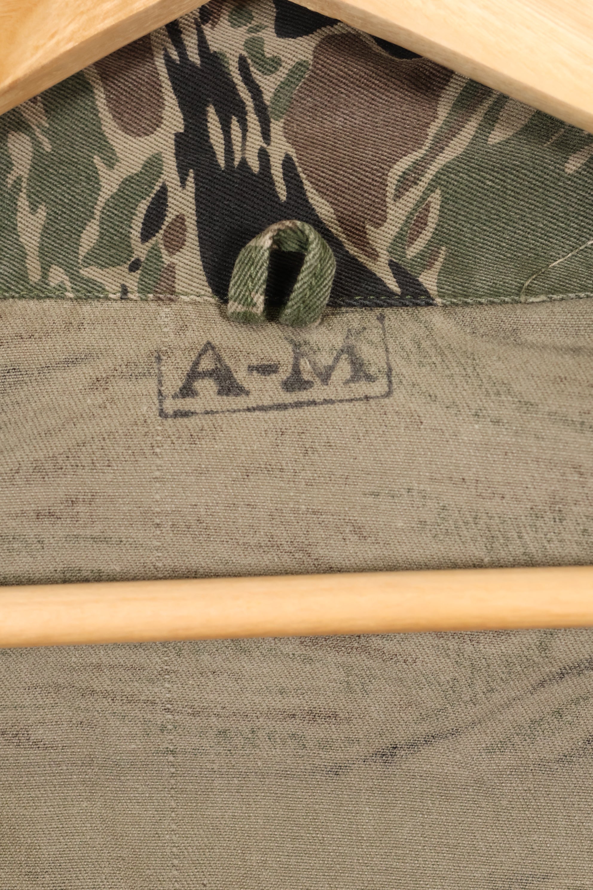 1960年代　日本製　シルバータイガー　Asian Cut シャツ　タイガーストライプ　中古品　カフスなし