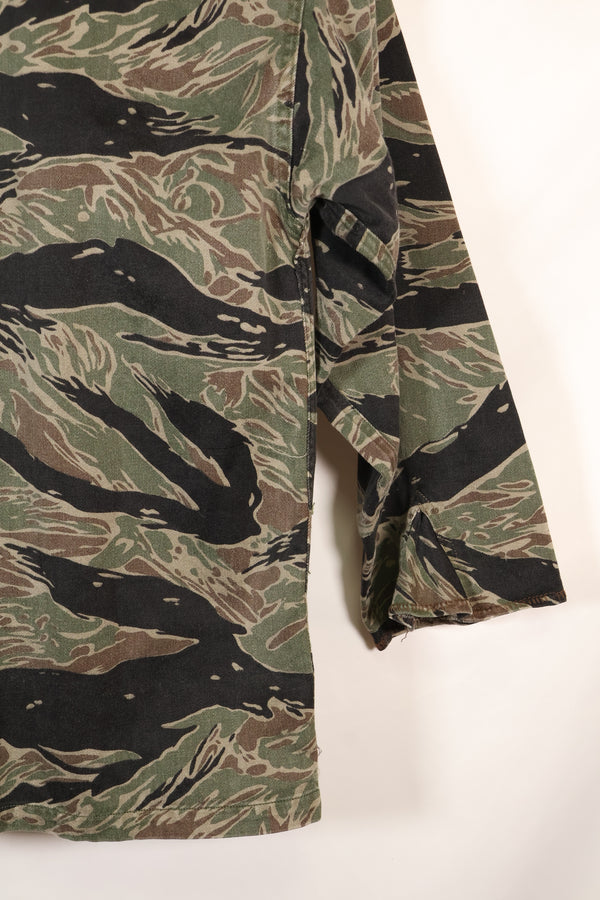 1960年代　日本製　シルバータイガー　Asian Cut シャツ　タイガーストライプ　中古品　カフスなし