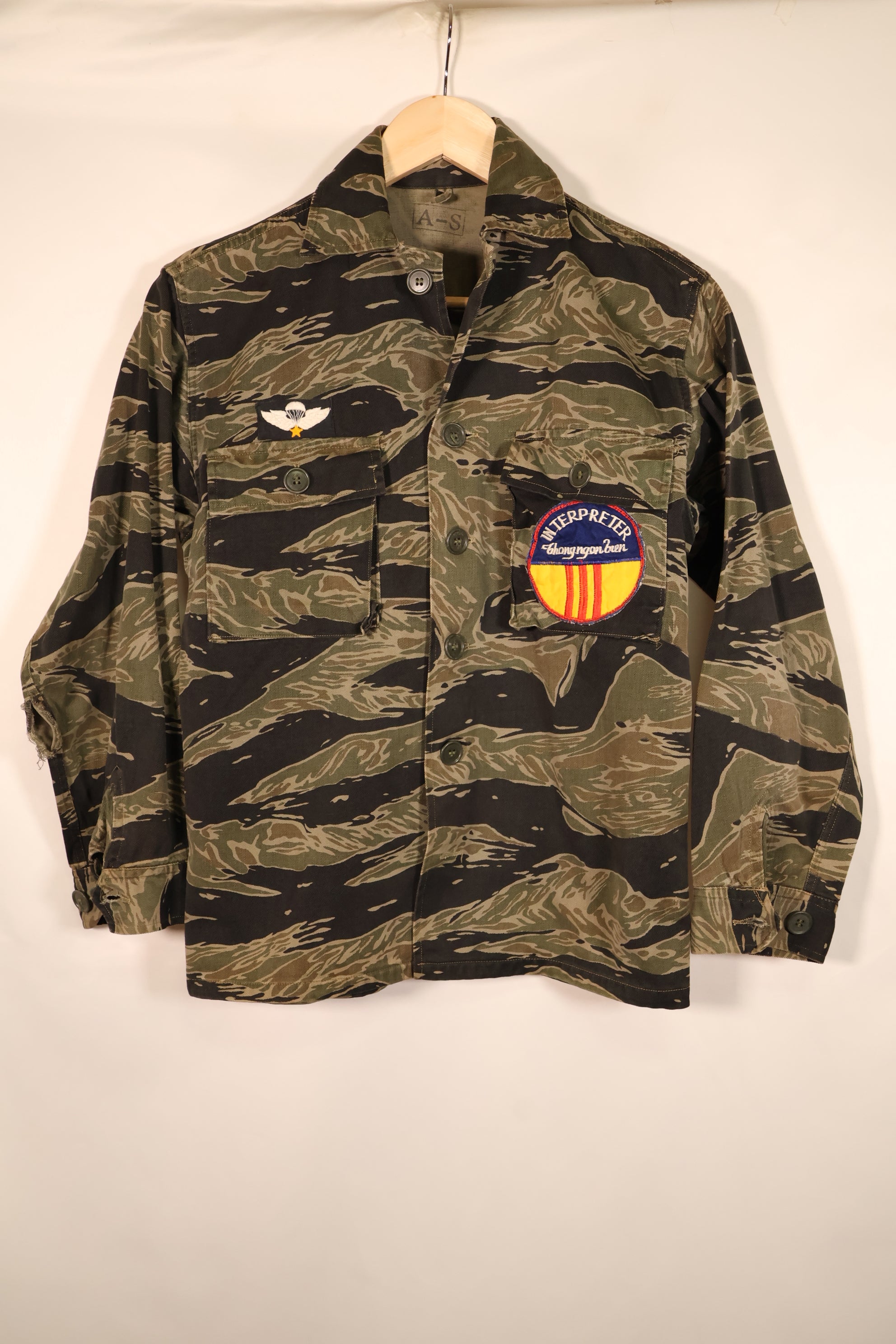 1960年代　シルバータイガー　A-S　タイガーストライプ　シャツ　パッチ付　通訳　中古品