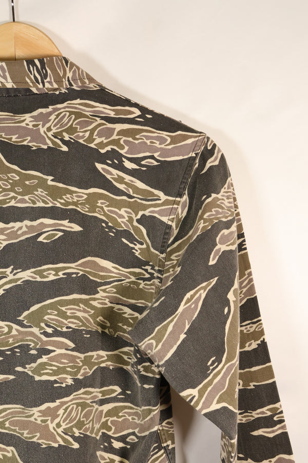 1970年代前半　レイトウォーパターン　タイガーストライプ　ヘビーコットン　シャツ　退色あり　中古品