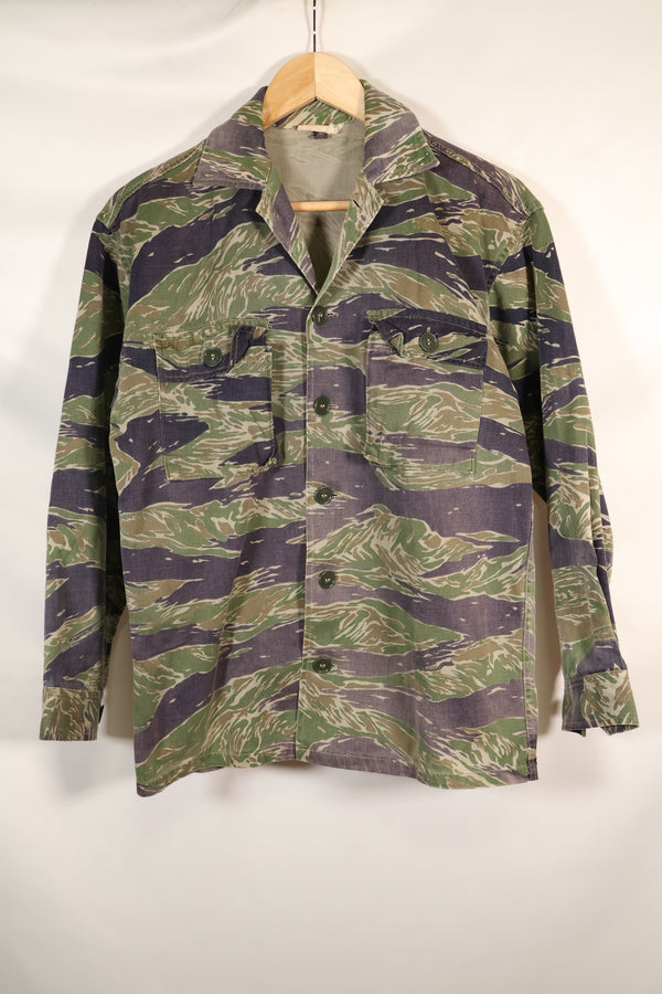 1960年代半　A-L　日本製　シルバータイガー　Asianカット　シャツ　退色あり　中古品