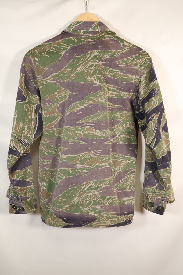 1960年代半　A-L　日本製　シルバータイガー　Asianカット　シャツ　退色あり　中古品